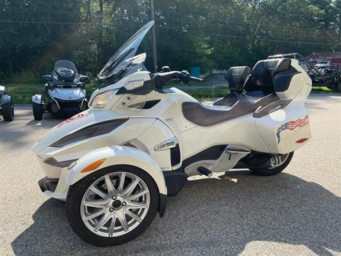 2017 Can-Am Spyder RT Limited in Tyngsboro, Massachusetts