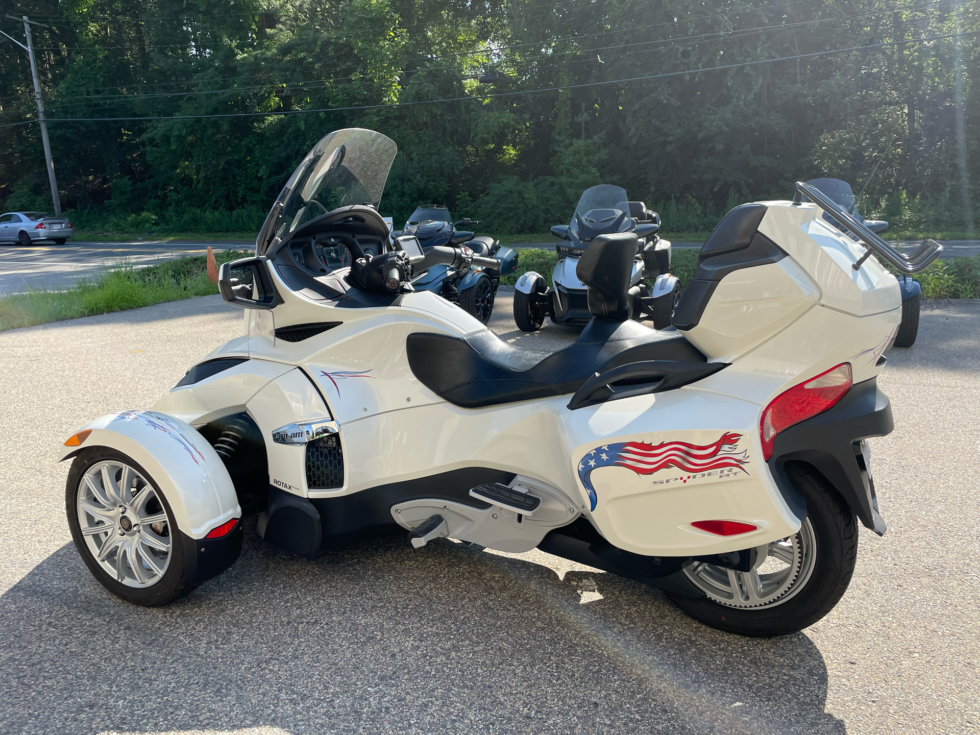 2017 Can-Am Spyder RT Limited in Tyngsboro, Massachusetts - Photo 5