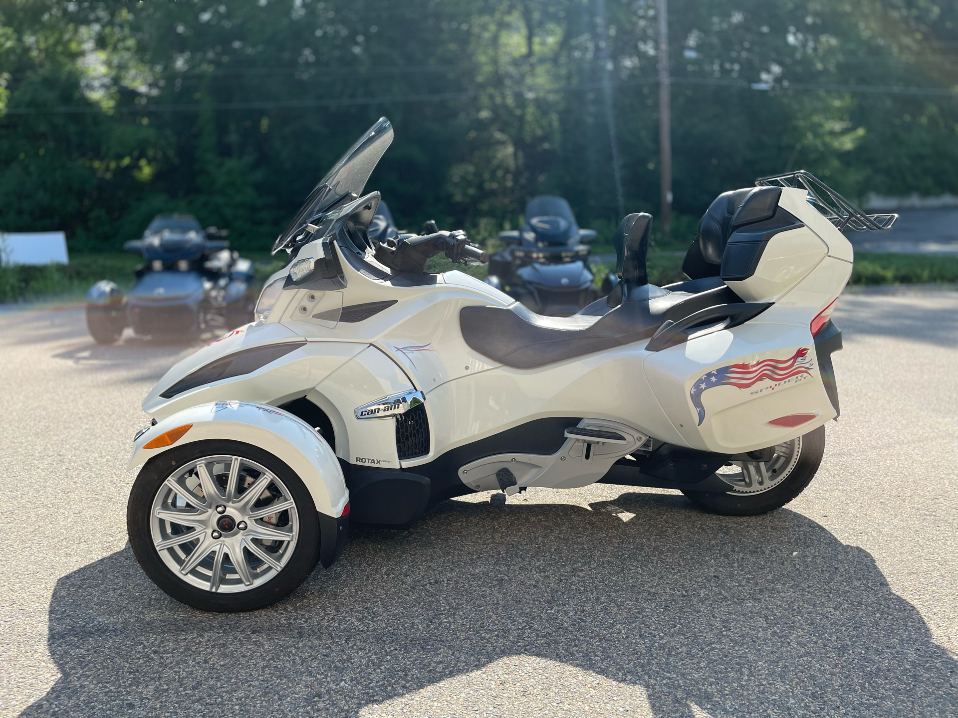 2017 Can-Am Spyder RT Limited in Tyngsboro, Massachusetts - Photo 6