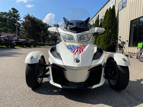 2017 Can-Am Spyder RT Limited in Tyngsboro, Massachusetts - Photo 9