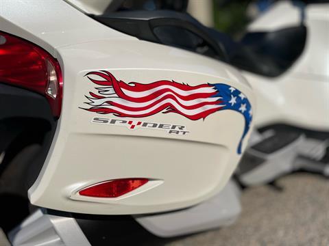 2017 Can-Am Spyder RT Limited in Tyngsboro, Massachusetts - Photo 13