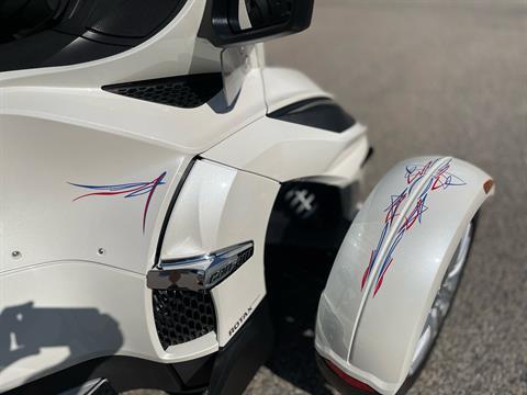 2017 Can-Am Spyder RT Limited in Tyngsboro, Massachusetts - Photo 14