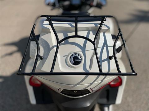 2017 Can-Am Spyder RT Limited in Tyngsboro, Massachusetts - Photo 19