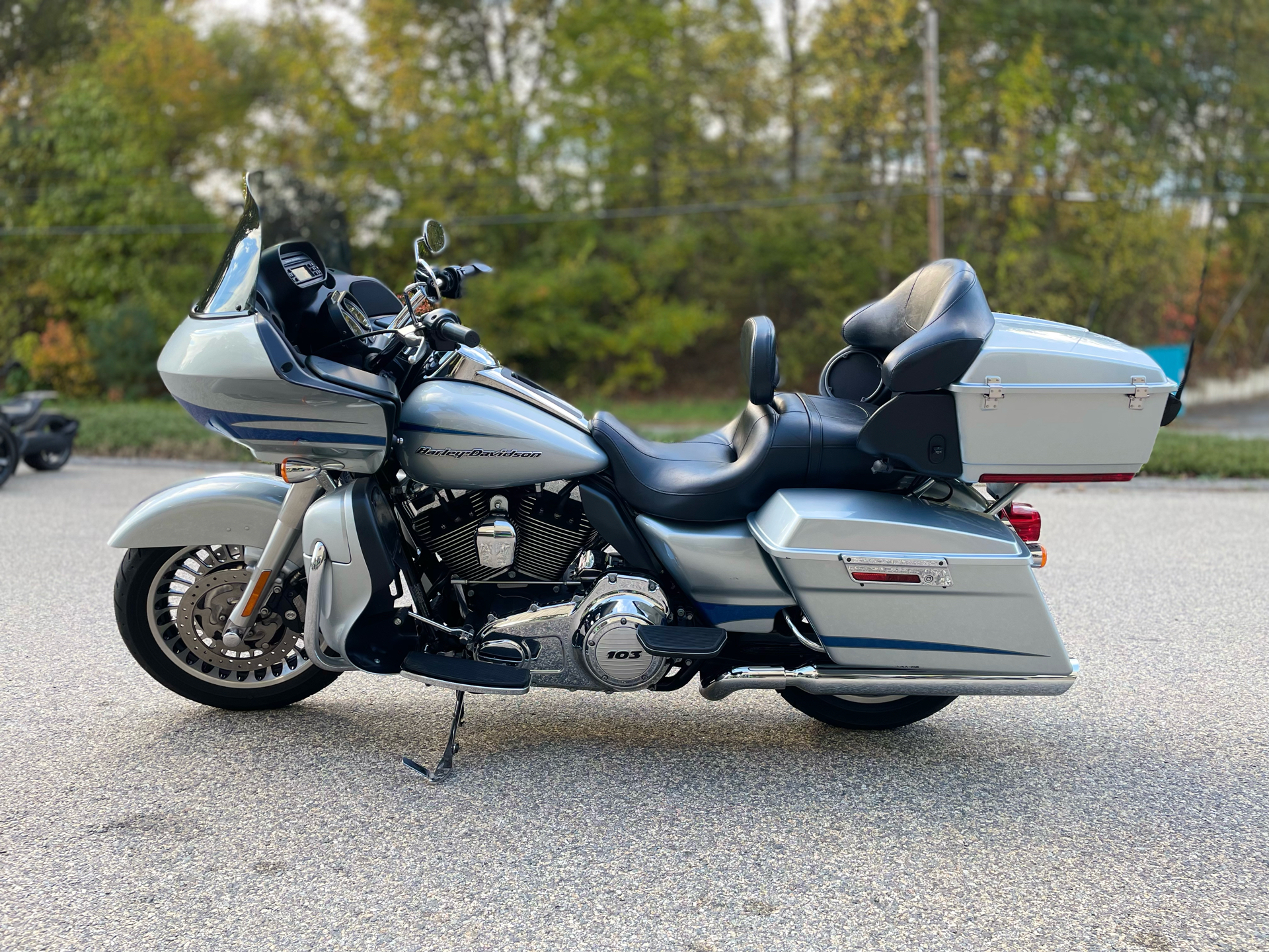 2011 Harley-Davidson Road Glide® Ultra in Tyngsboro, Massachusetts - Photo 2