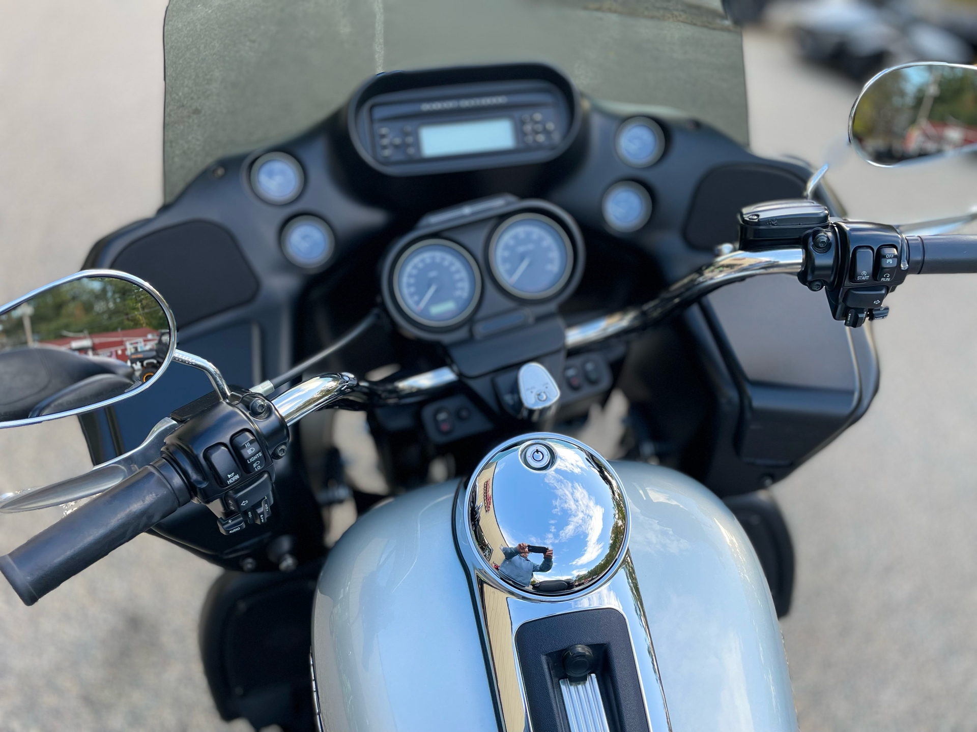 2011 Harley-Davidson Road Glide® Ultra in Tyngsboro, Massachusetts - Photo 10