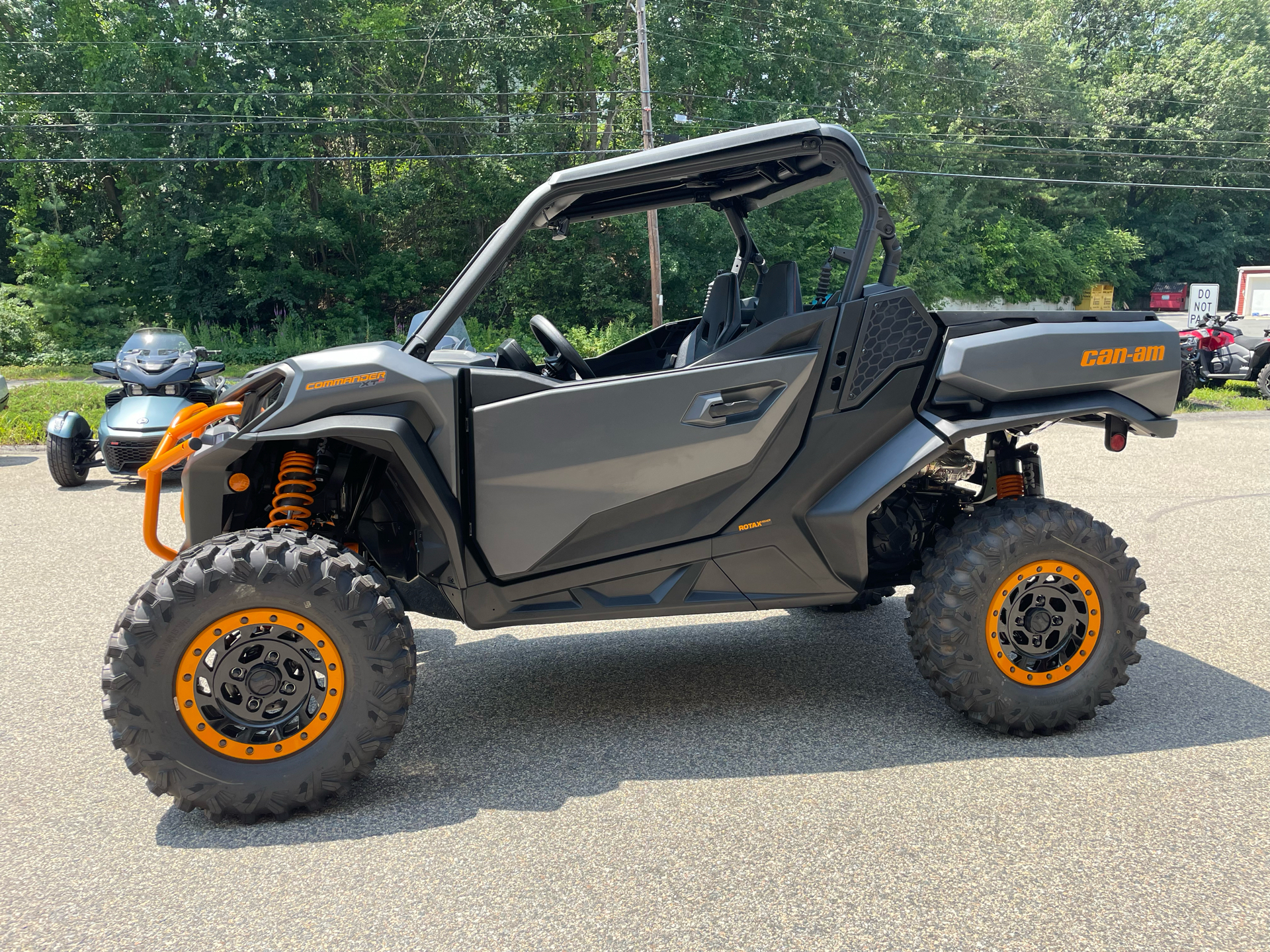 2025 Can-Am Commander XT-P in Tyngsboro, Massachusetts - Photo 3