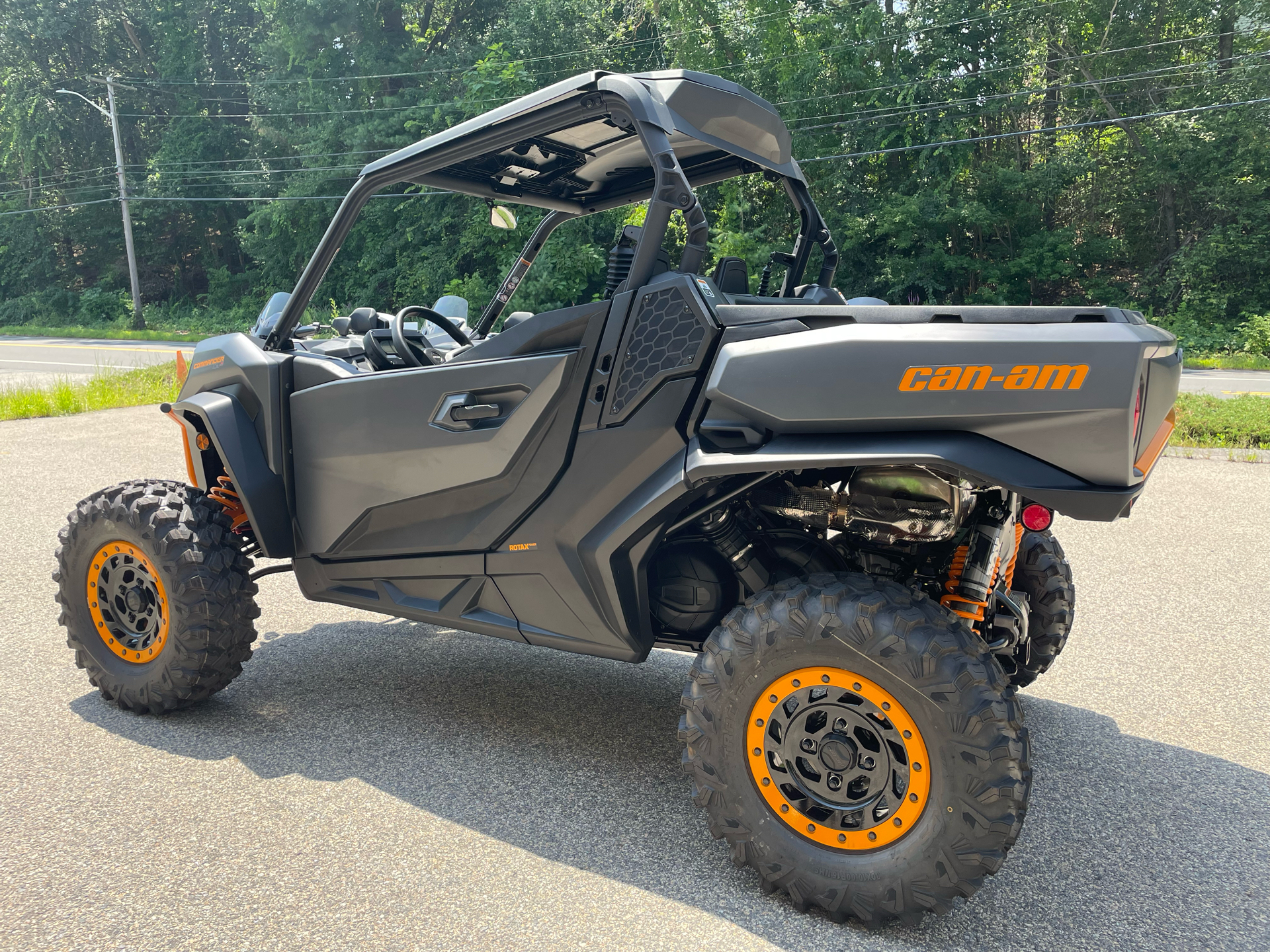 2025 Can-Am Commander XT-P in Tyngsboro, Massachusetts - Photo 5