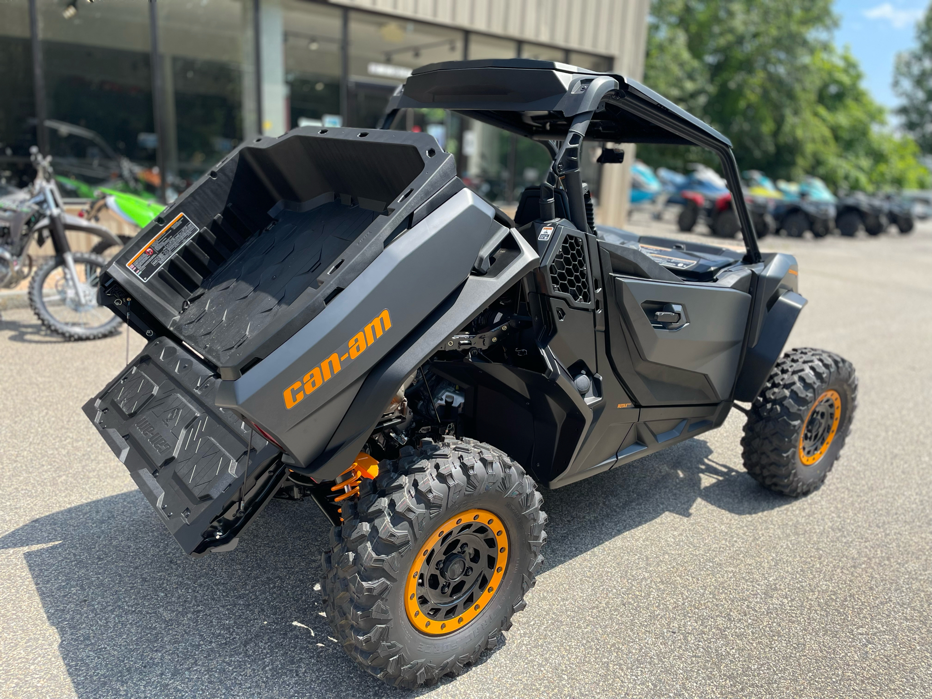 2025 Can-Am Commander XT-P in Tyngsboro, Massachusetts - Photo 6