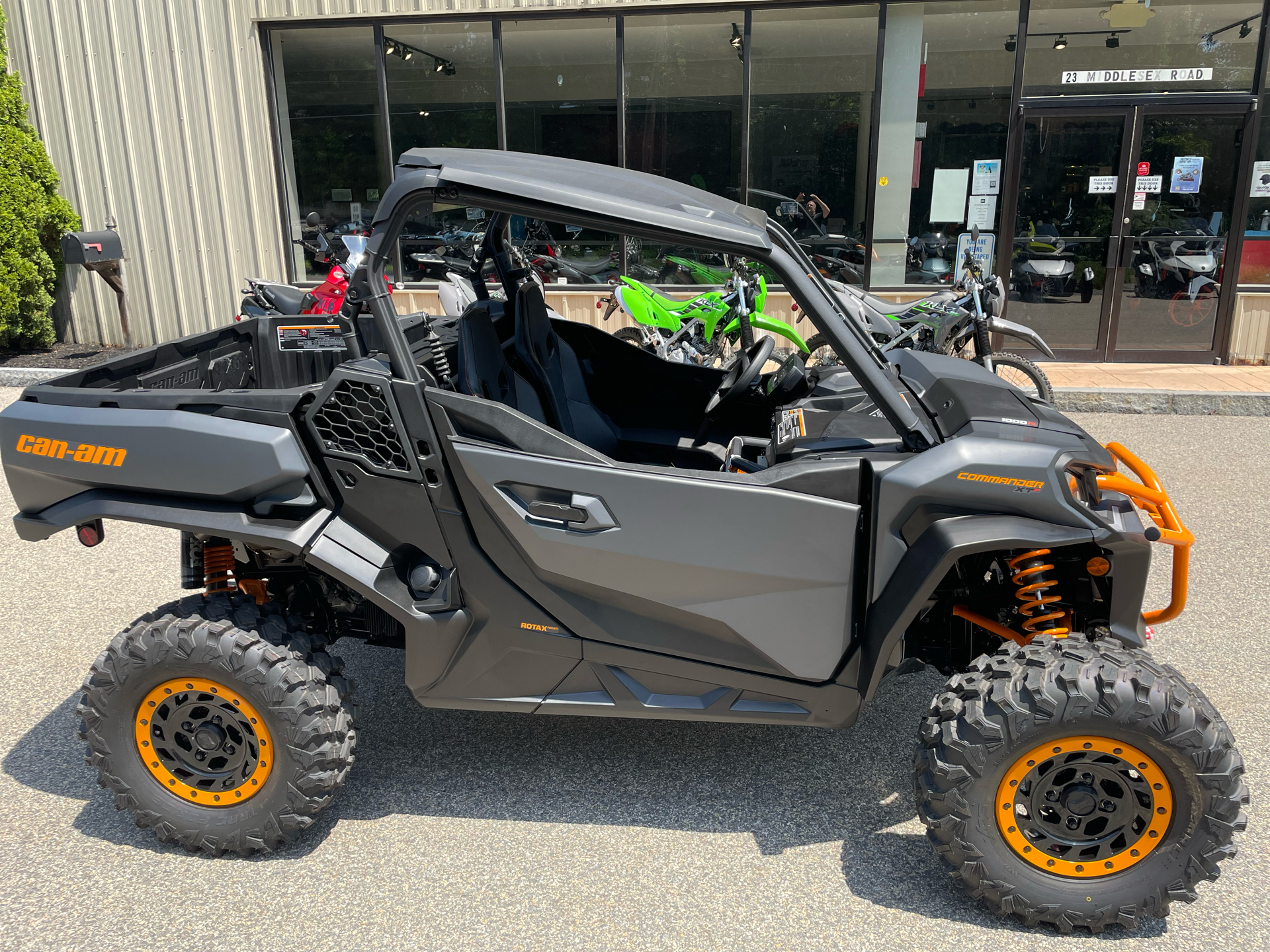 2025 Can-Am Commander XT-P in Tyngsboro, Massachusetts - Photo 1