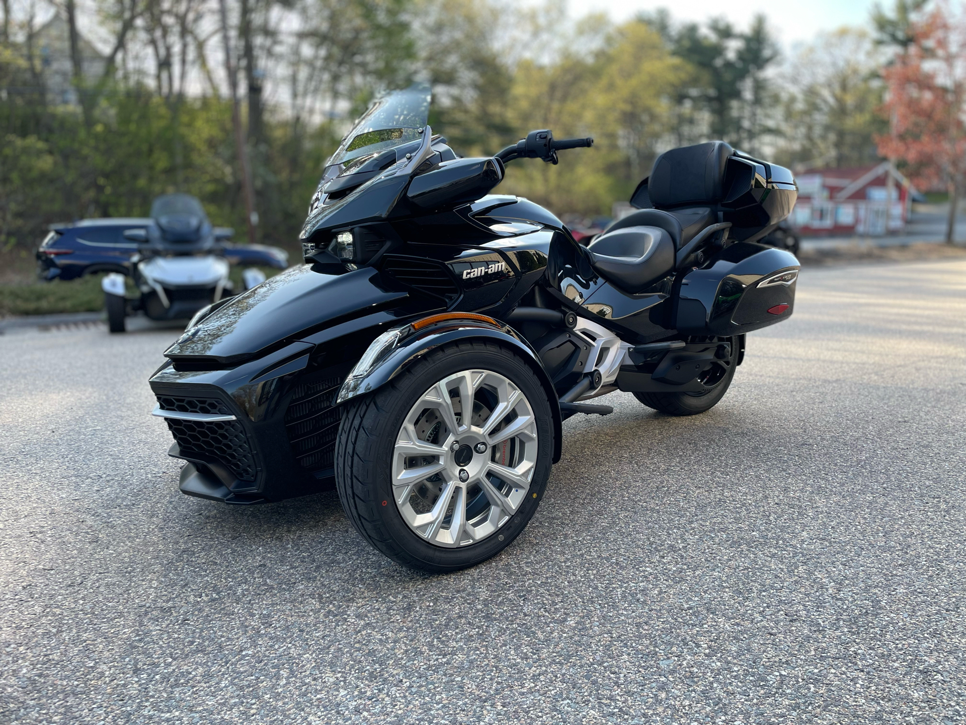 2025 Can-Am Spyder F3 Limited in Tyngsboro, Massachusetts - Photo 2