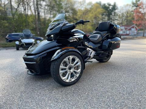 2025 Can-Am Spyder F3 Limited in Tyngsboro, Massachusetts - Photo 2