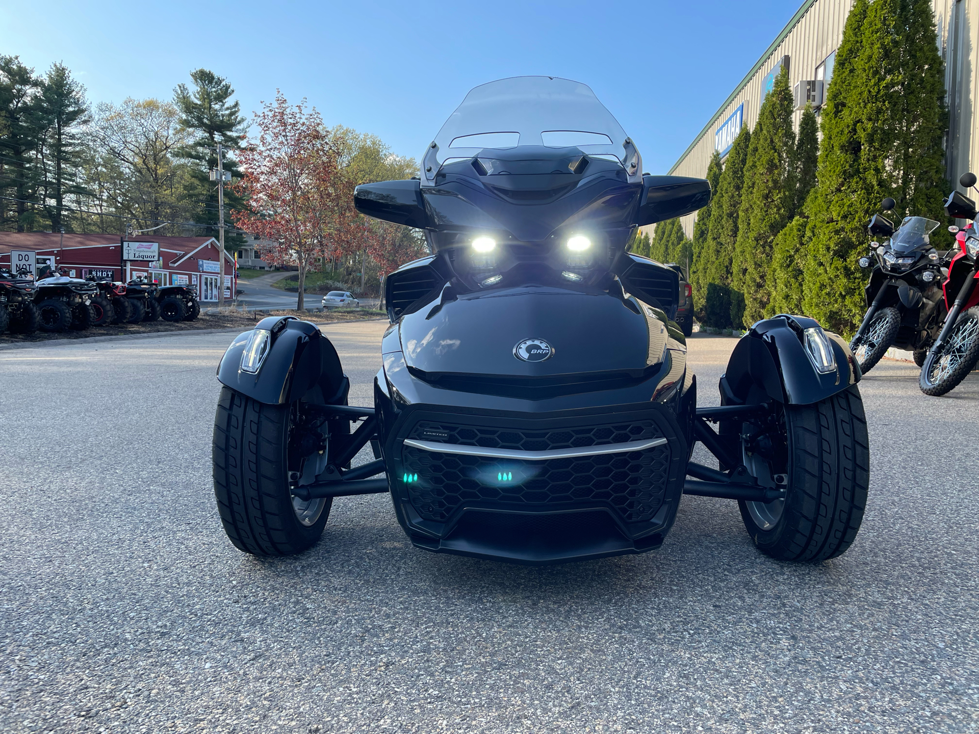 2025 Can-Am Spyder F3 Limited in Tyngsboro, Massachusetts - Photo 3