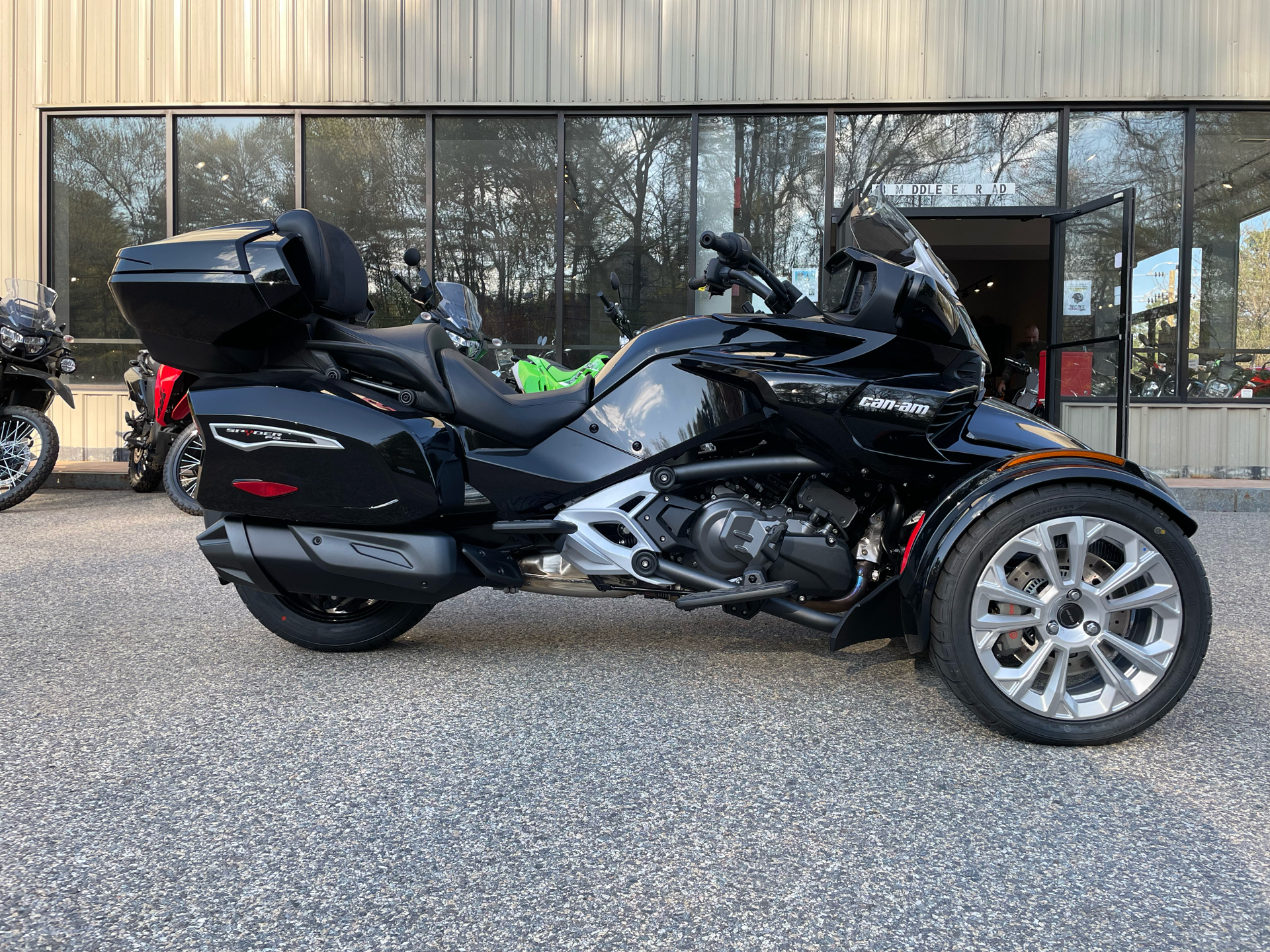 2025 Can-Am Spyder F3 Limited in Tyngsboro, Massachusetts - Photo 6