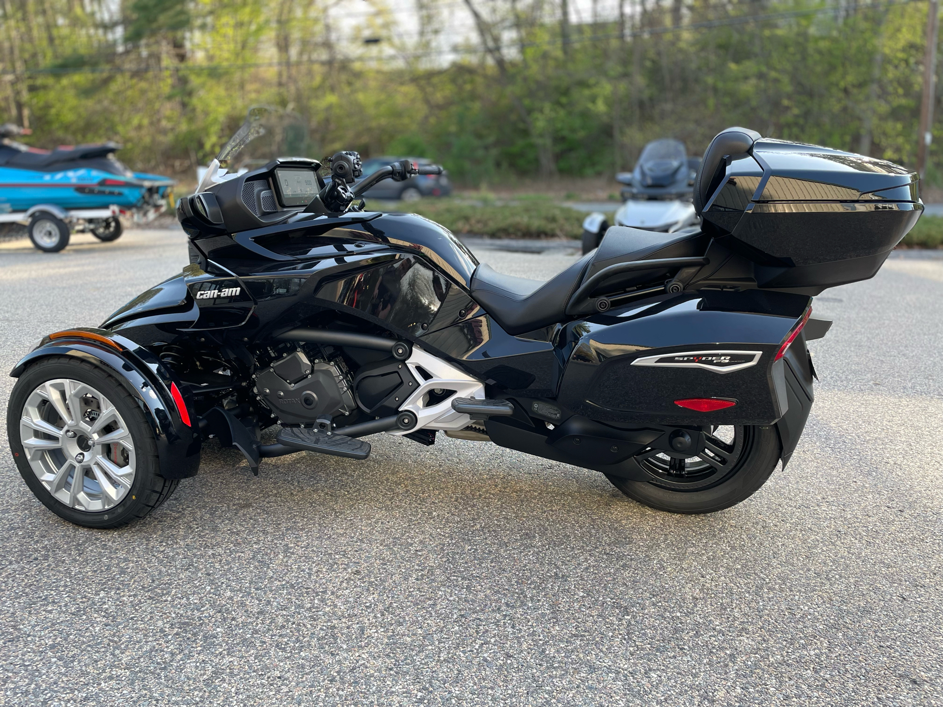2025 Can-Am Spyder F3 Limited in Tyngsboro, Massachusetts - Photo 9