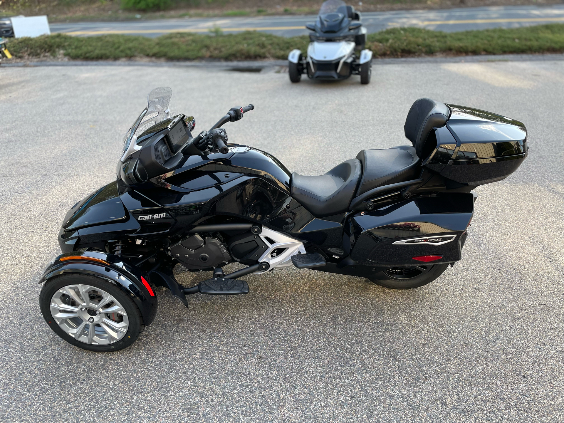 2025 Can-Am Spyder F3 Limited in Tyngsboro, Massachusetts - Photo 10