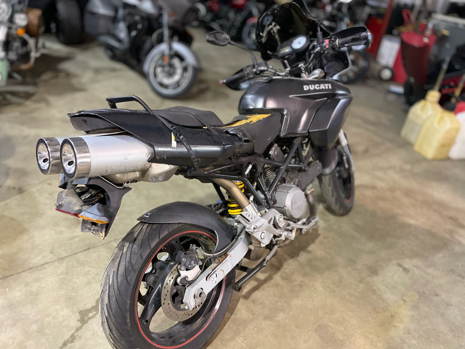 2006 Ducati Monster 620 in Tyngsboro, Massachusetts - Photo 10