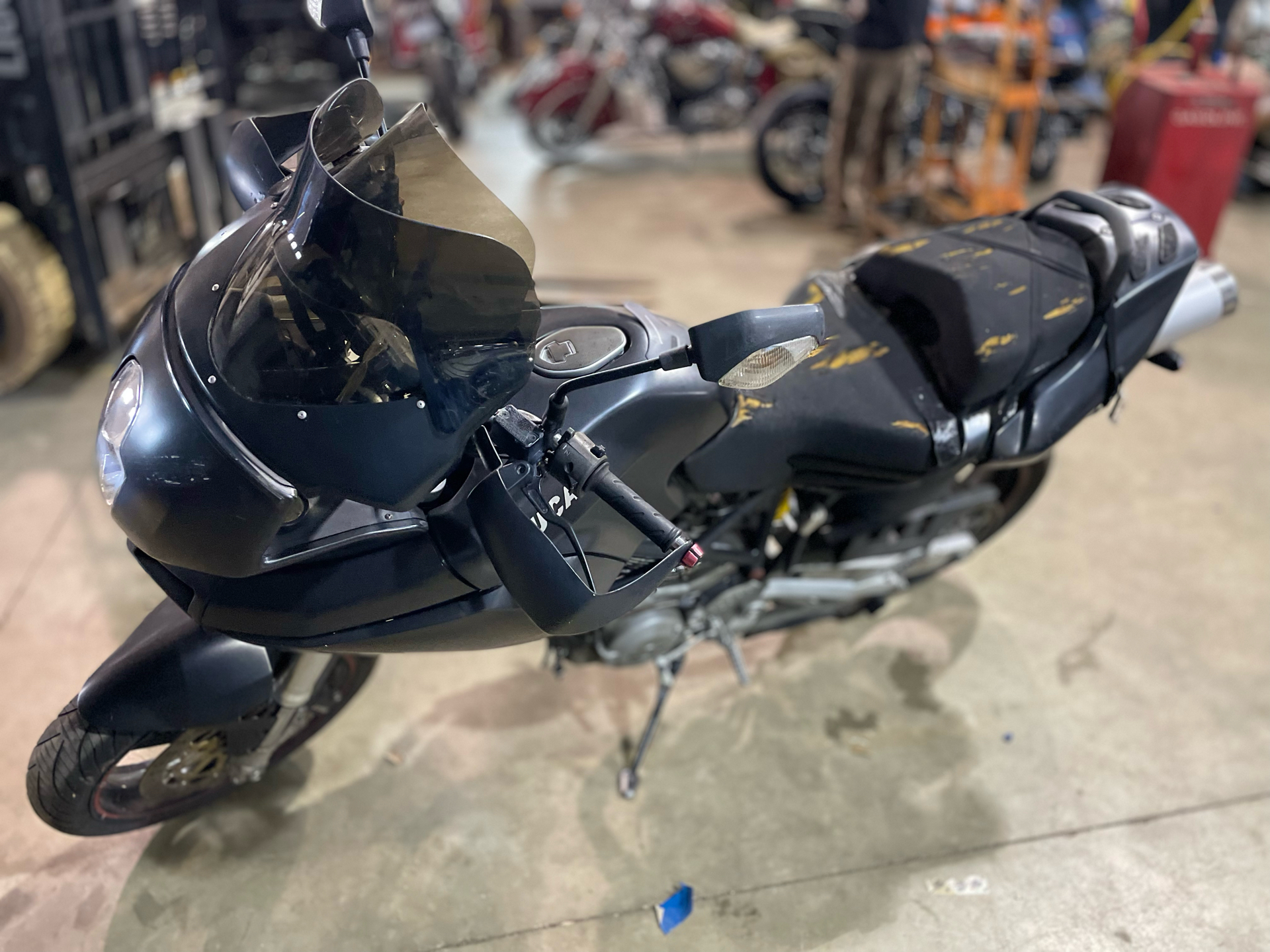 2006 Ducati Monster 620 in Tyngsboro, Massachusetts - Photo 13