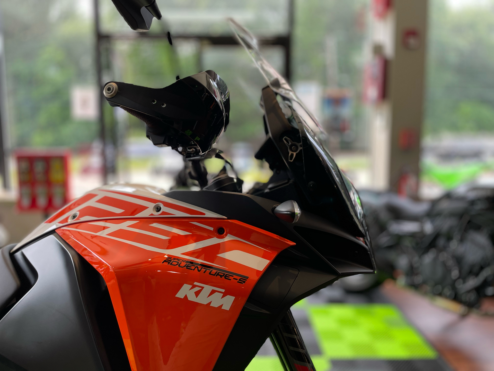 2018 KTM 1290 Super Adventure S in Tyngsboro, Massachusetts - Photo 15
