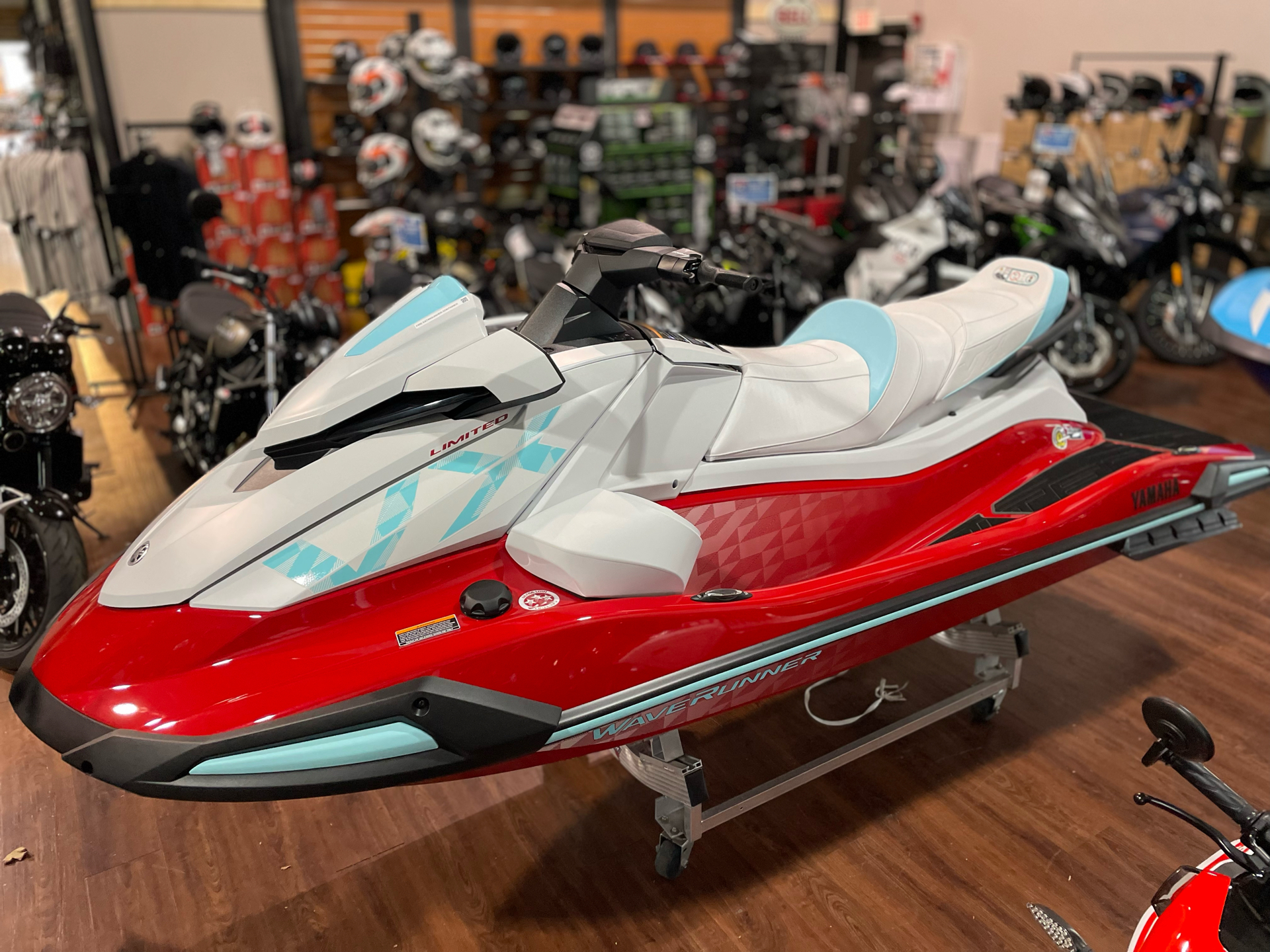 2025 Yamaha VX Limited in Tyngsboro, Massachusetts - Photo 15