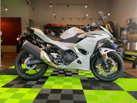 2025 Kawasaki Ninja 500 ABS in Tyngsboro, Massachusetts - Photo 15
