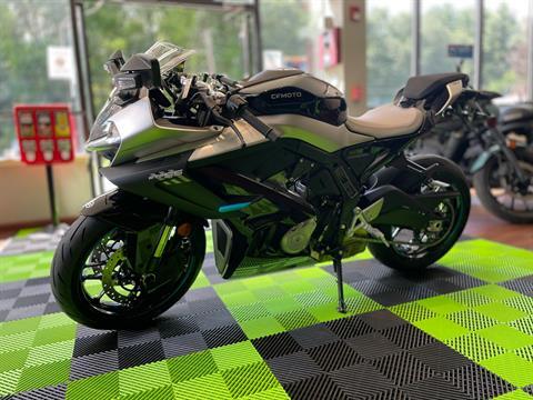 2025 CFMOTO 675SS in Tyngsboro, Massachusetts - Photo 2