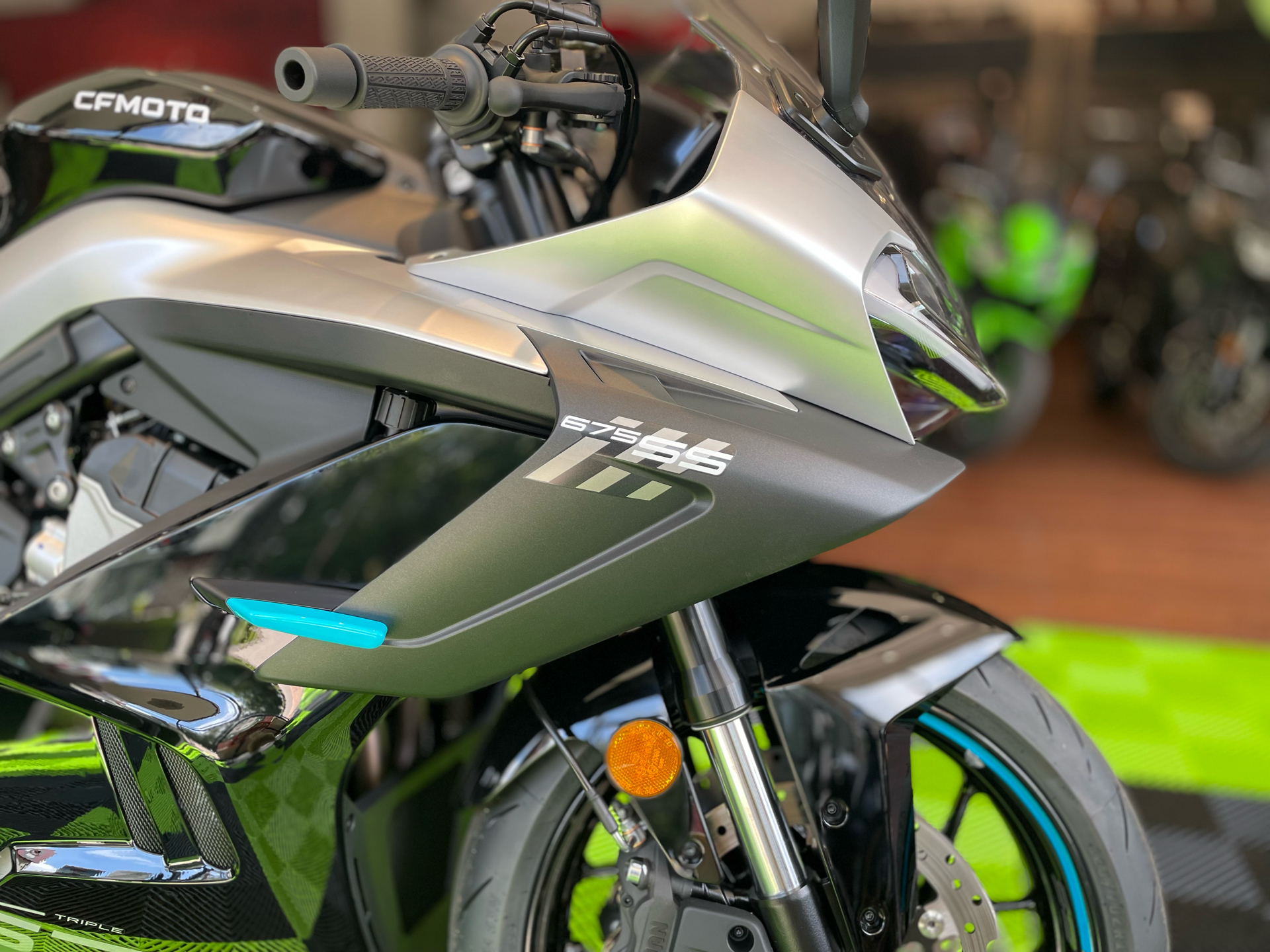 2025 CFMOTO 675SS in Tyngsboro, Massachusetts - Photo 4