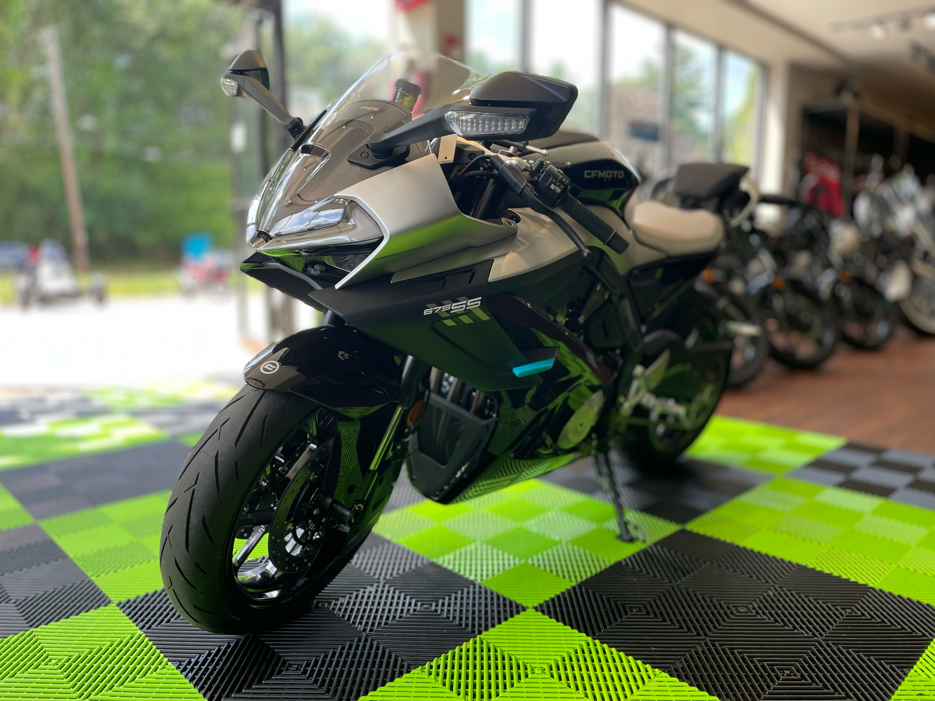 2025 CFMOTO 675SS in Tyngsboro, Massachusetts - Photo 6