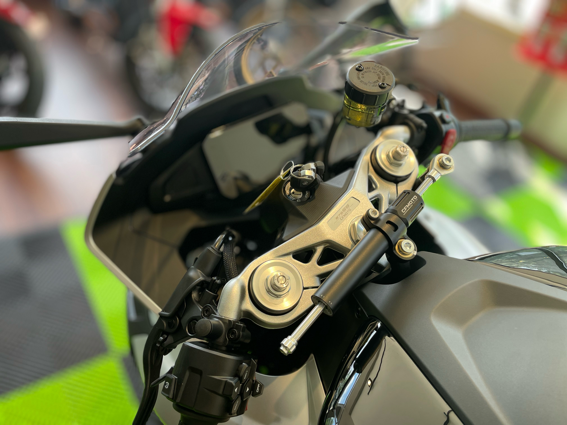 2025 CFMOTO 675SS in Tyngsboro, Massachusetts - Photo 14