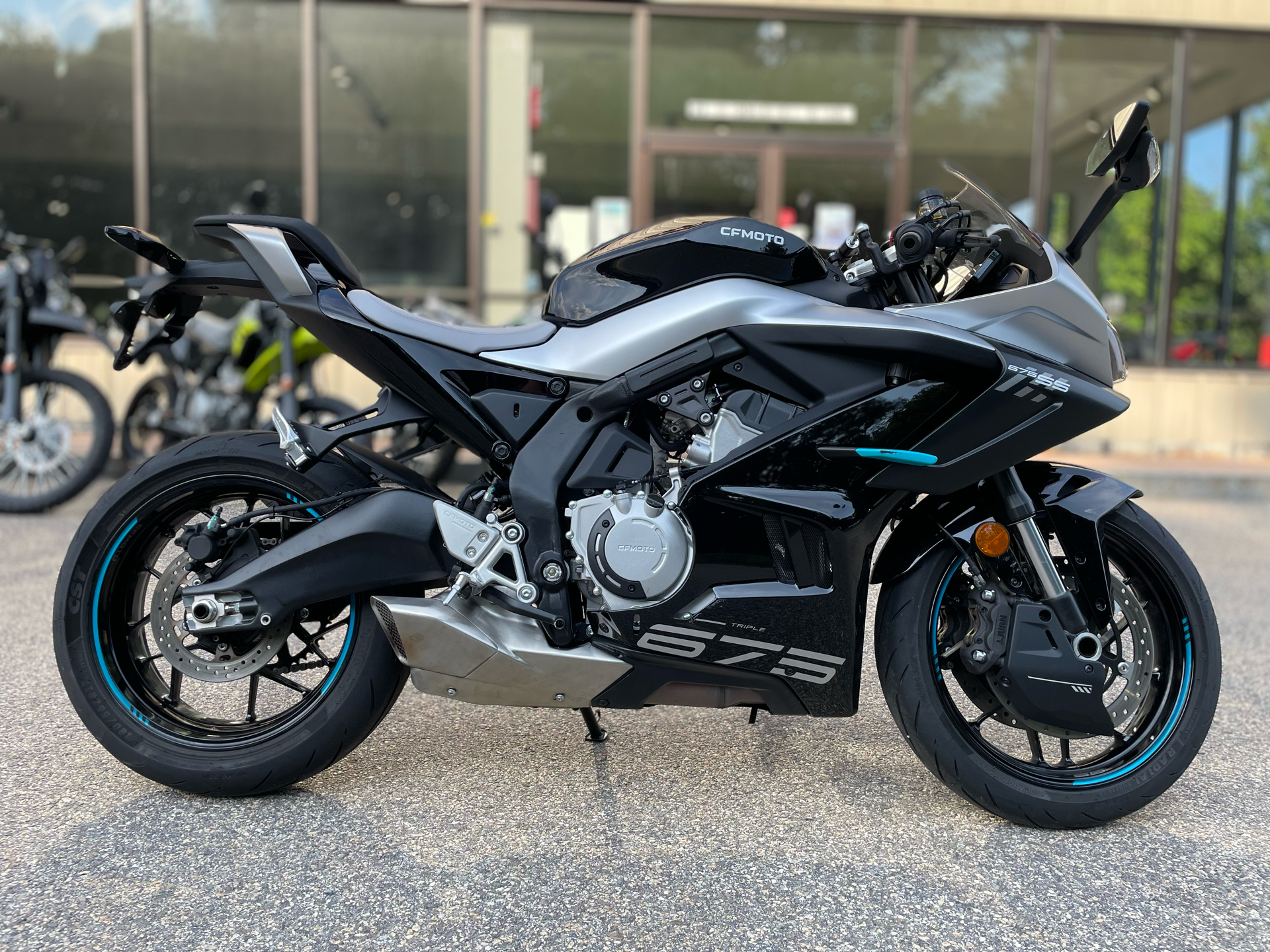 2025 CFMOTO 675SS in Tyngsboro, Massachusetts - Photo 1