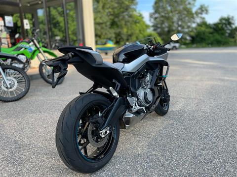 2025 CFMOTO 675SS in Tyngsboro, Massachusetts - Photo 11