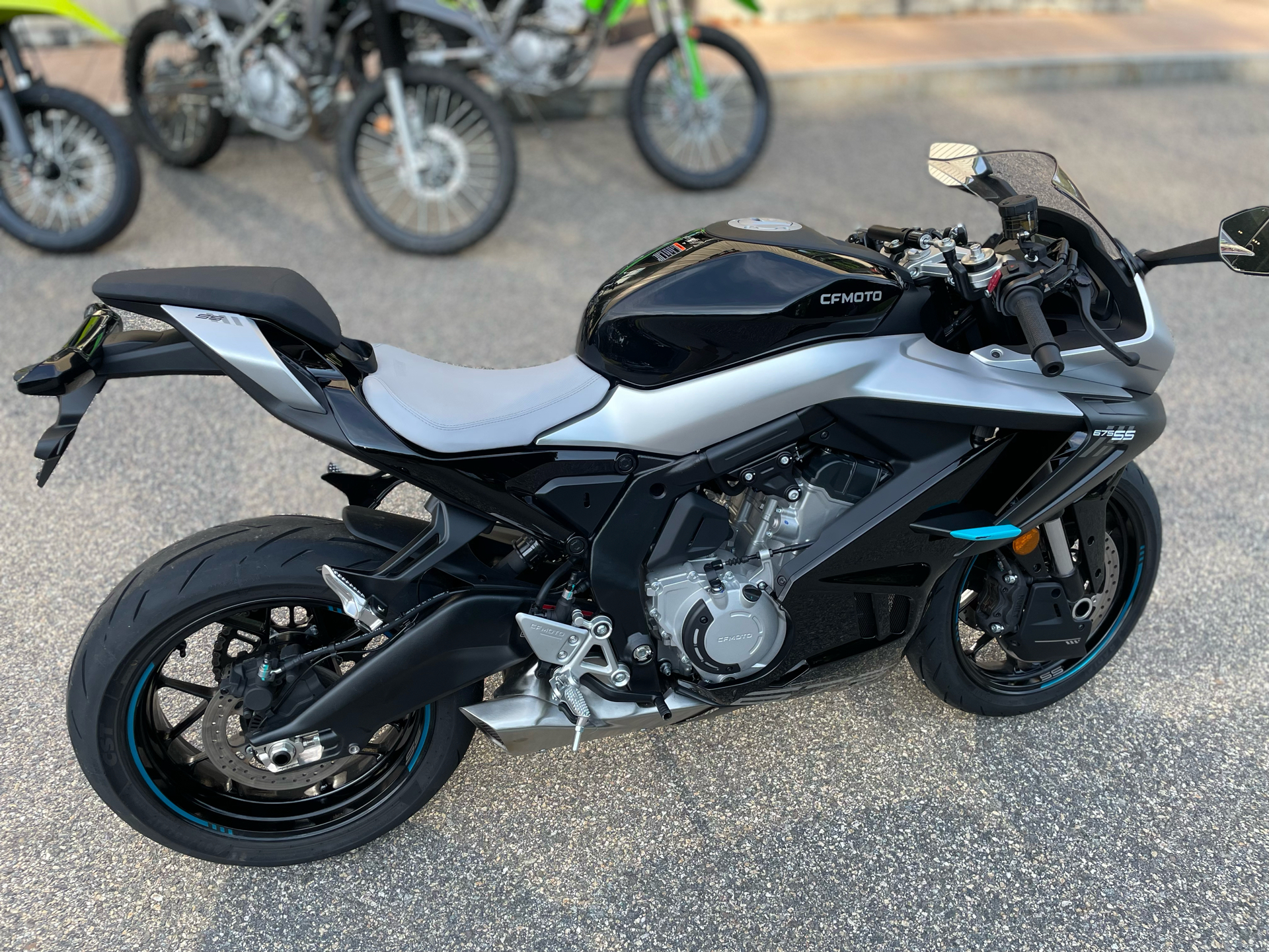 2025 CFMOTO 675SS in Tyngsboro, Massachusetts - Photo 12
