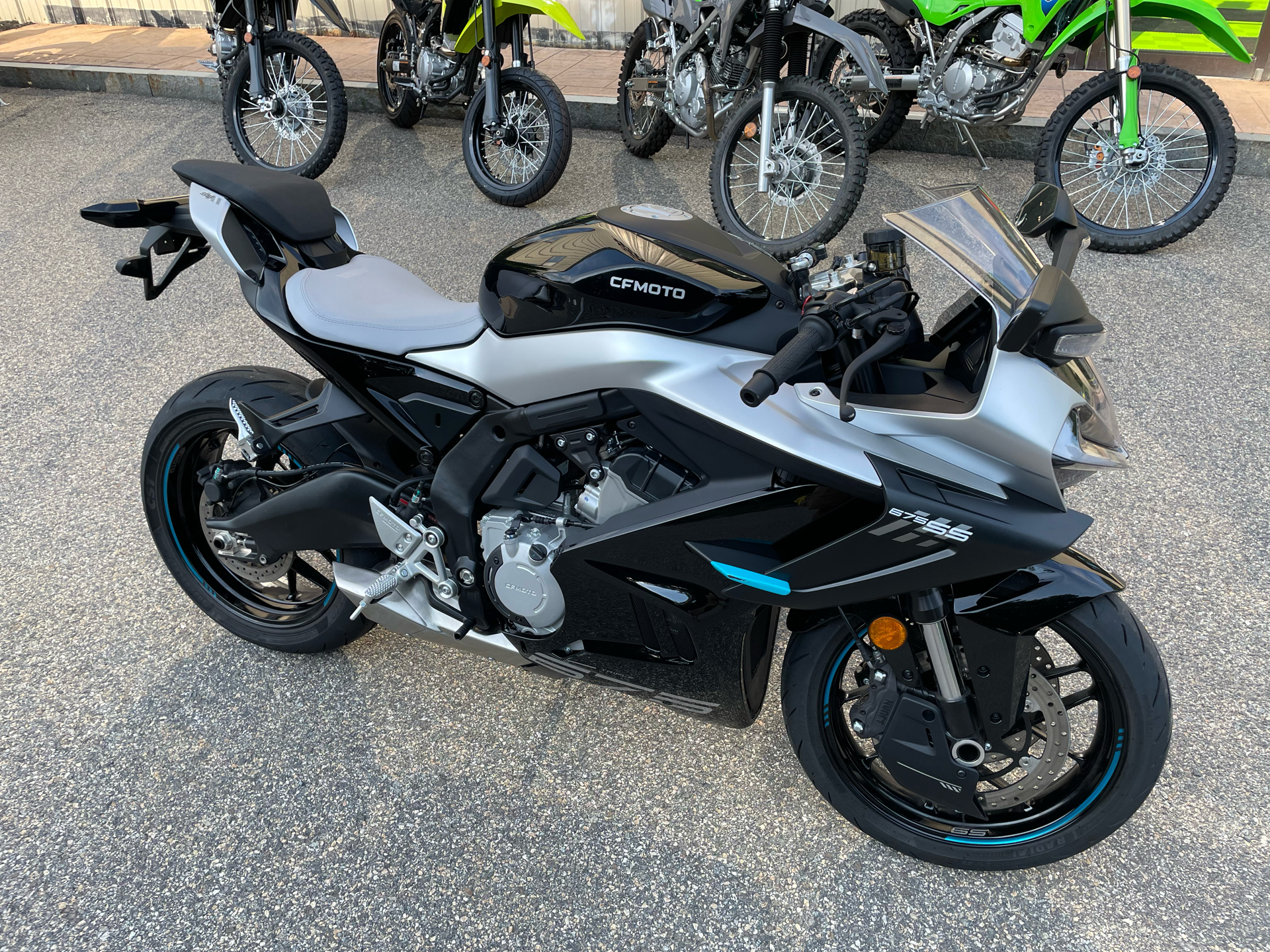 2025 CFMOTO 675SS in Tyngsboro, Massachusetts - Photo 13
