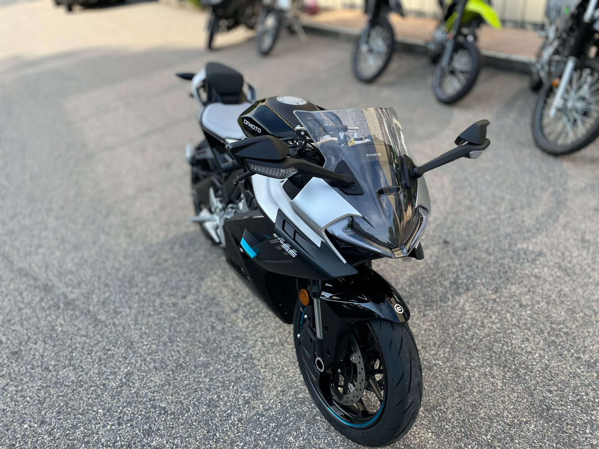 2025 CFMOTO 675SS in Tyngsboro, Massachusetts - Photo 16