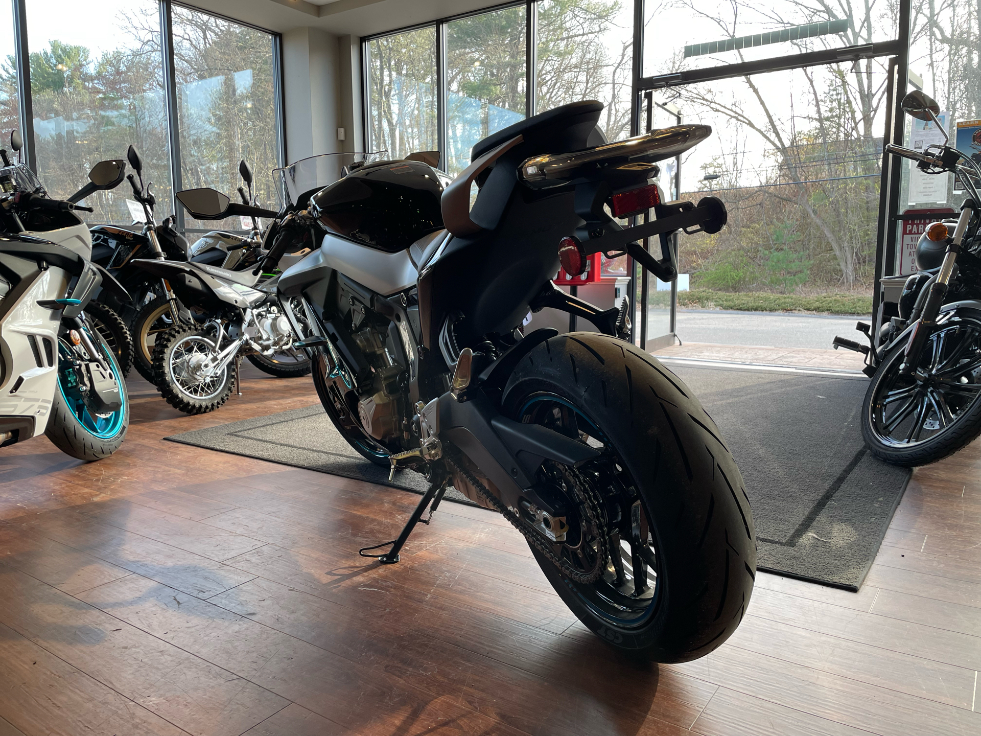 2025 CFMOTO 675SS in Tyngsboro, Massachusetts - Photo 7