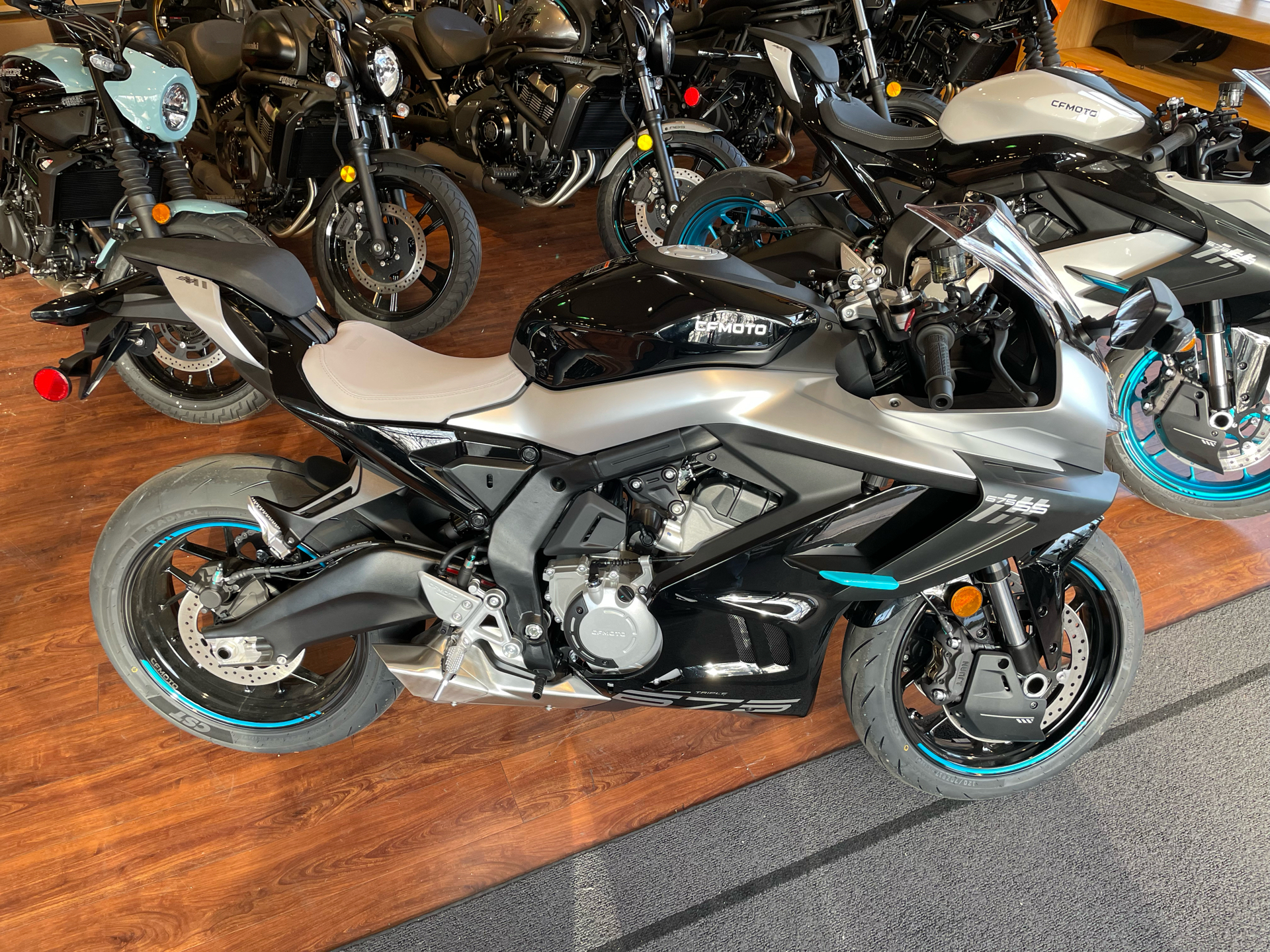2025 CFMOTO 675SS in Tyngsboro, Massachusetts - Photo 13