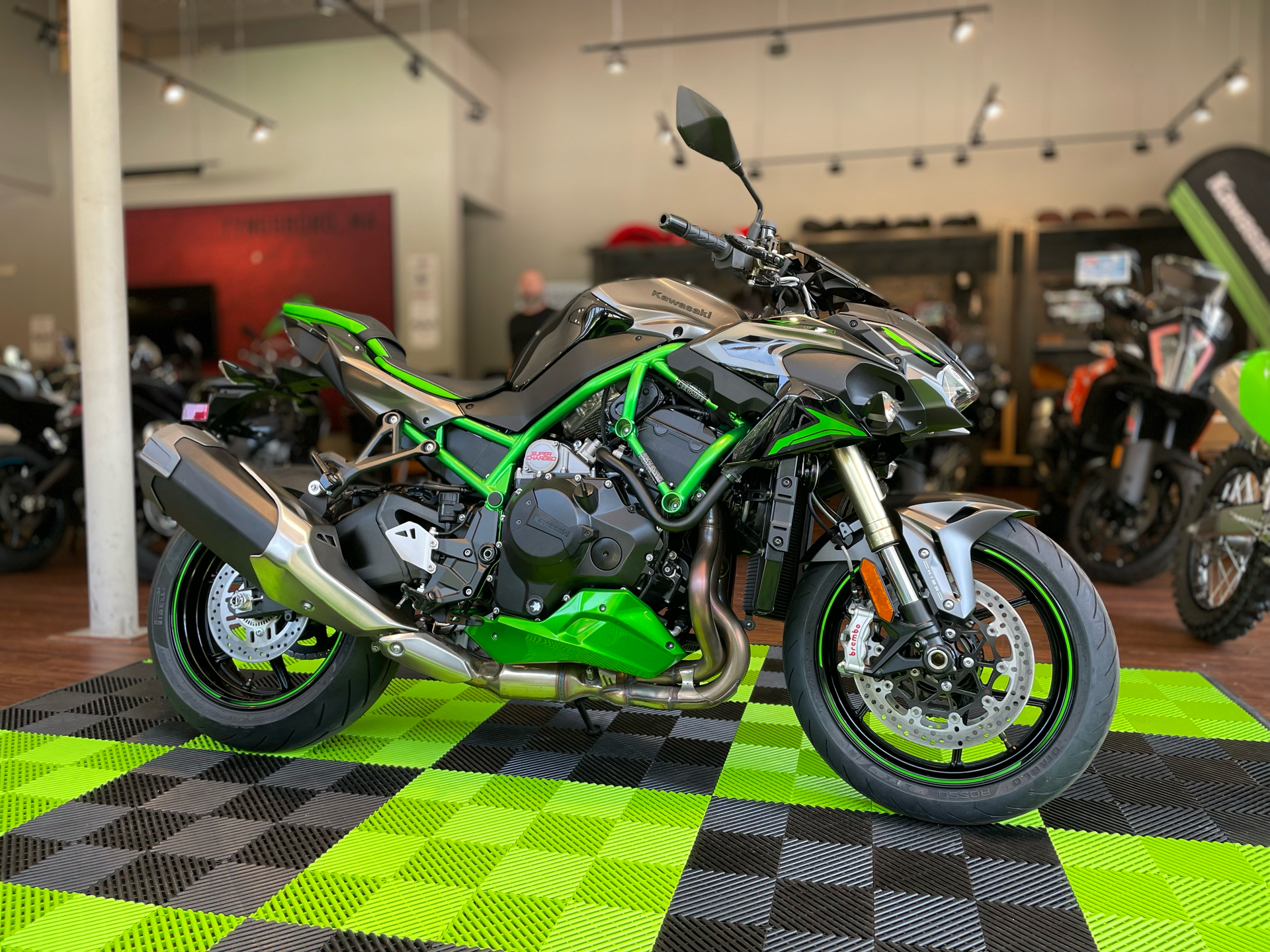 2025 Kawasaki Z H2 SE ABS in Tyngsboro, Massachusetts - Photo 1