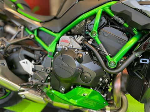 2025 Kawasaki Z H2 SE ABS in Tyngsboro, Massachusetts - Photo 18