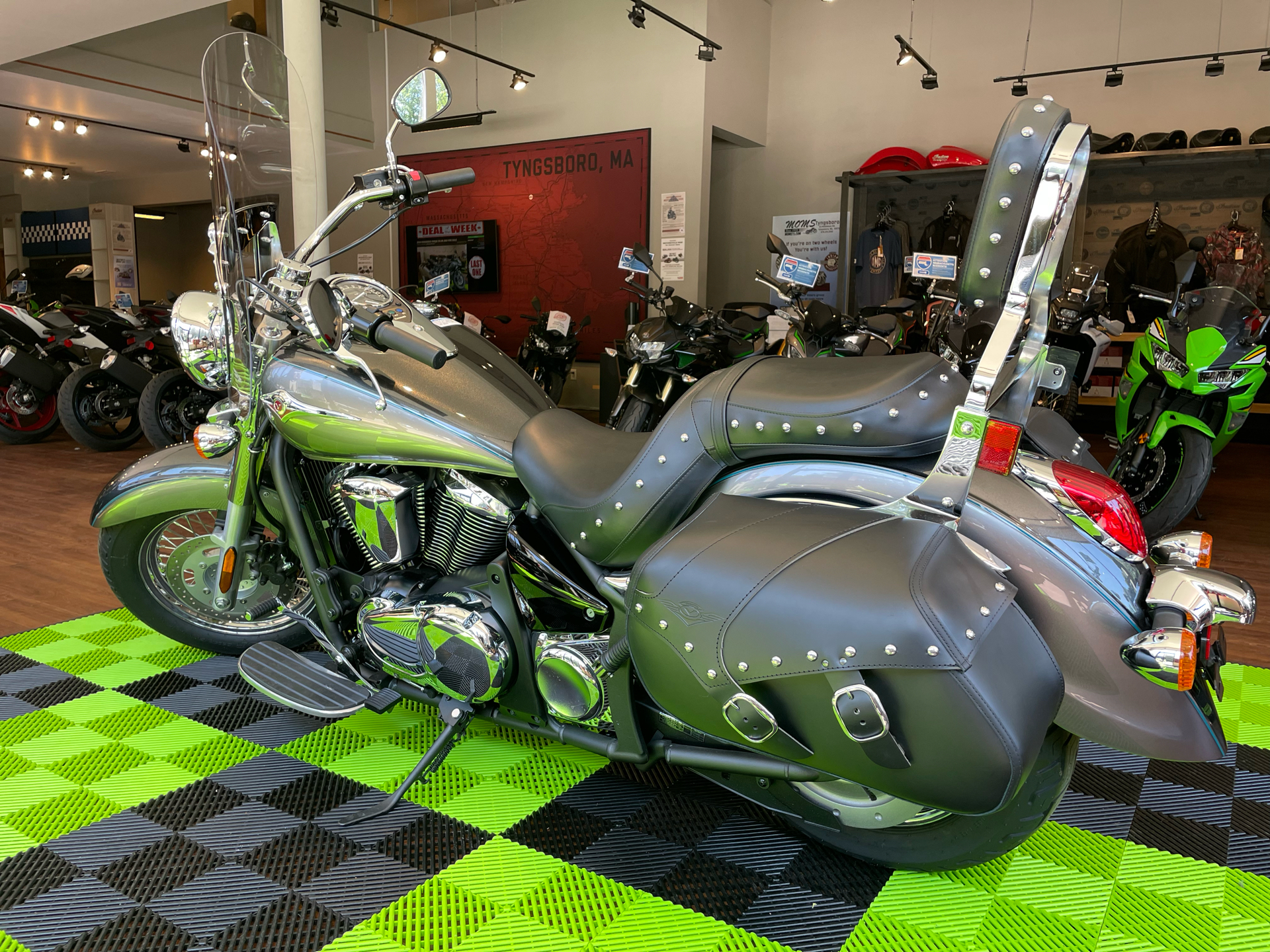 2024 Kawasaki Vulcan 900 Classic LT in Tyngsboro, Massachusetts - Photo 11