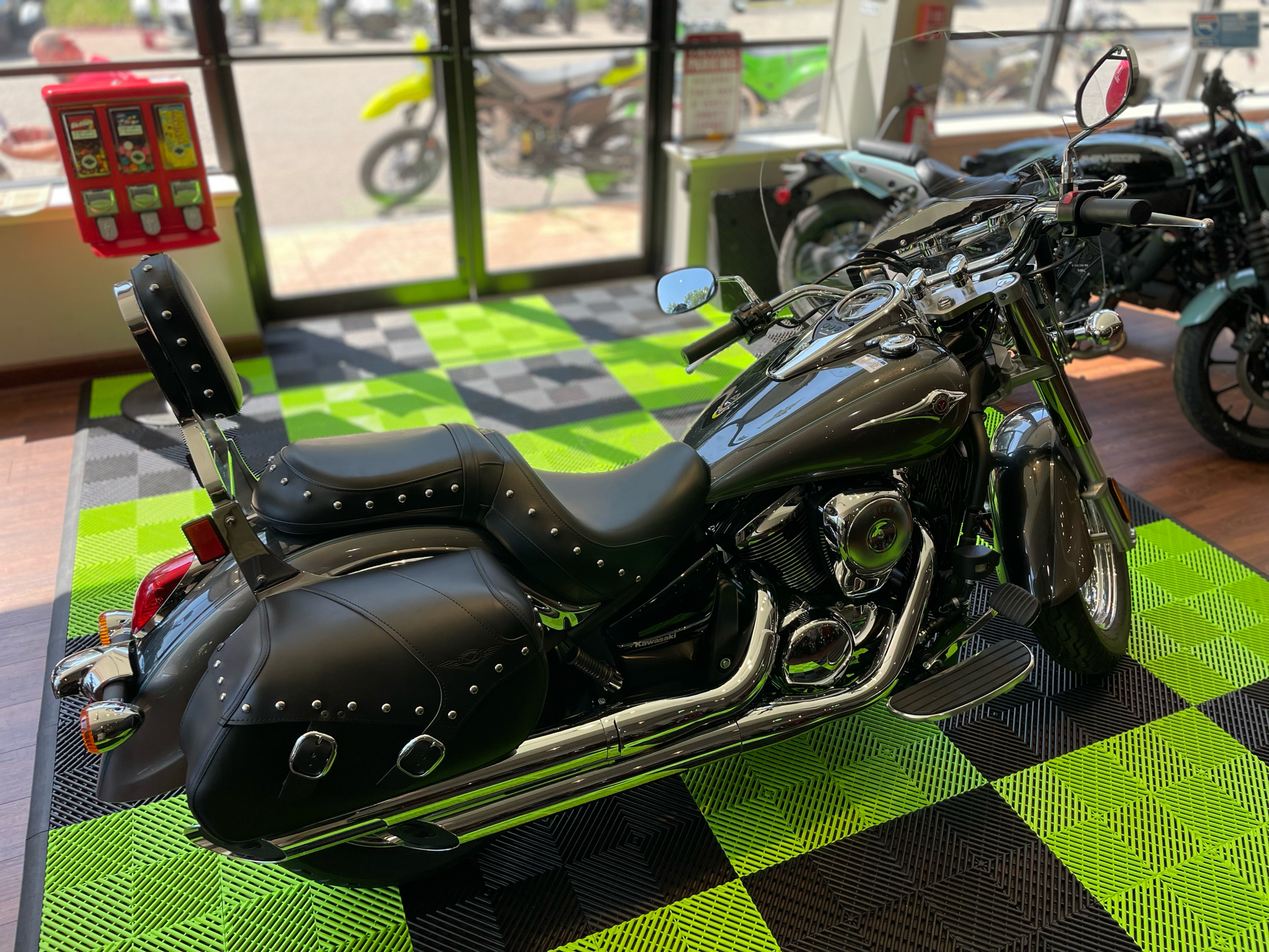 2024 Kawasaki Vulcan 900 Classic LT in Tyngsboro, Massachusetts - Photo 13