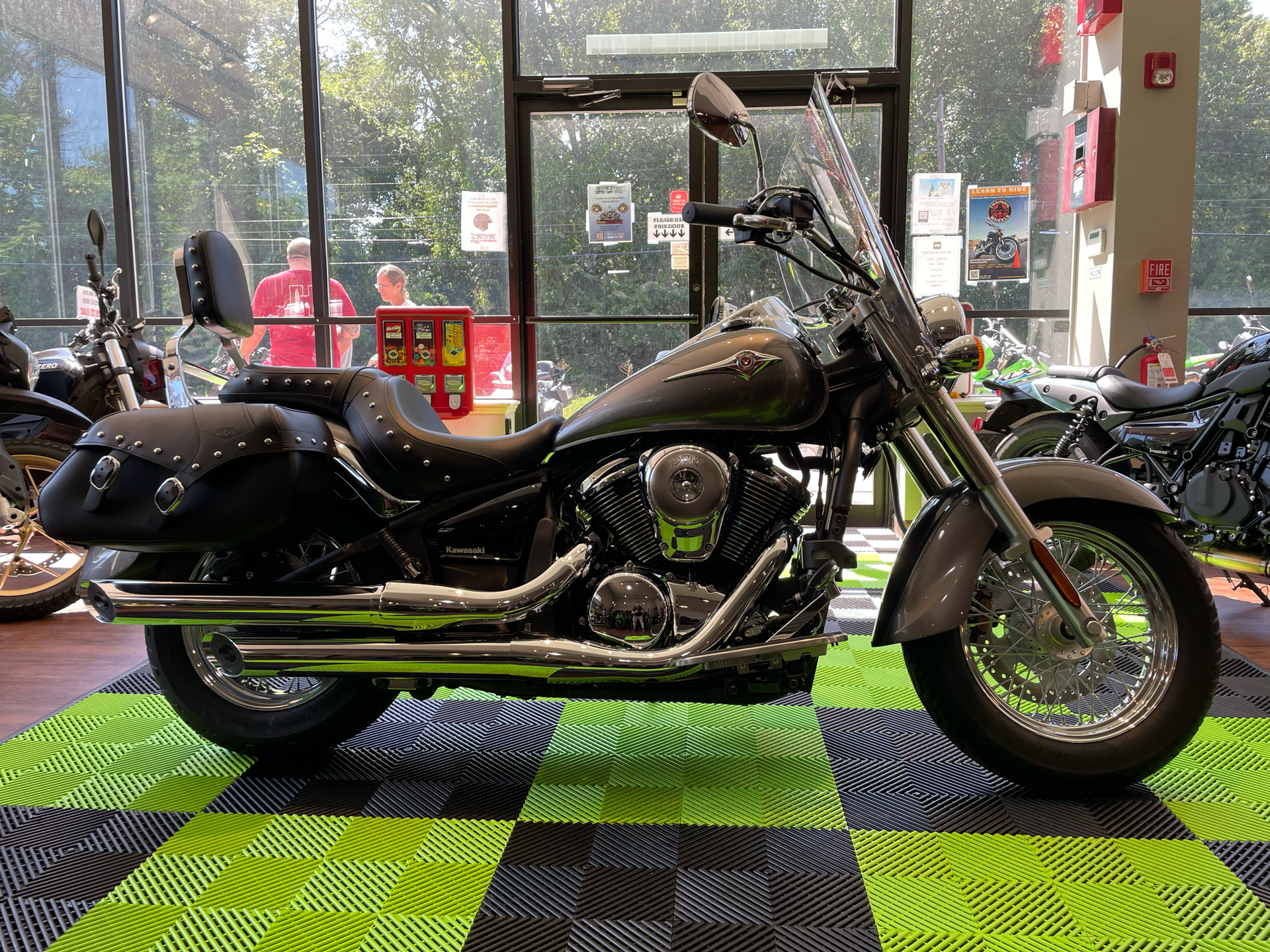 2024 Kawasaki Vulcan 900 Classic LT in Tyngsboro, Massachusetts - Photo 25