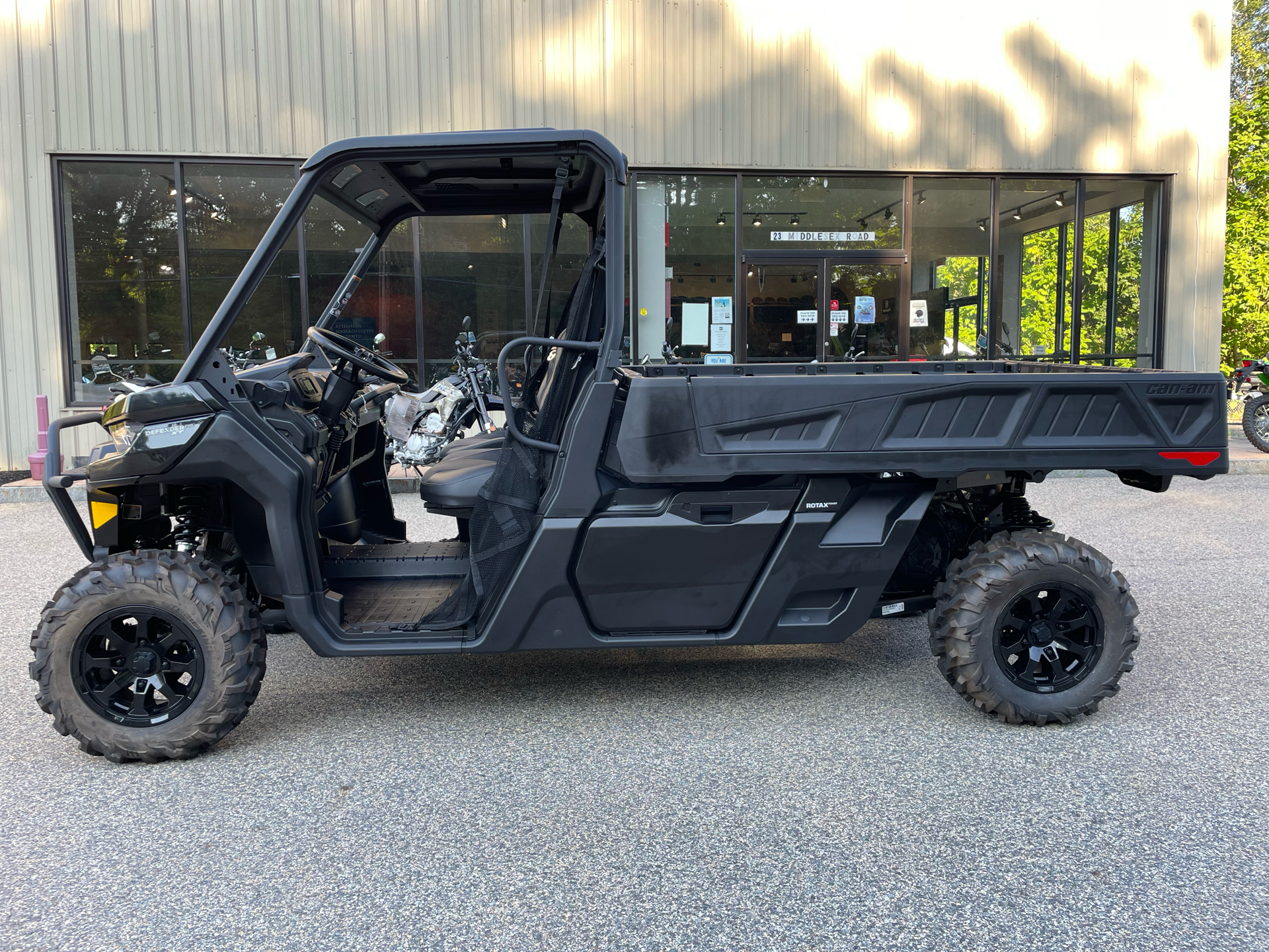 2025 Can-Am Defender PRO XT in Tyngsboro, Massachusetts - Photo 2