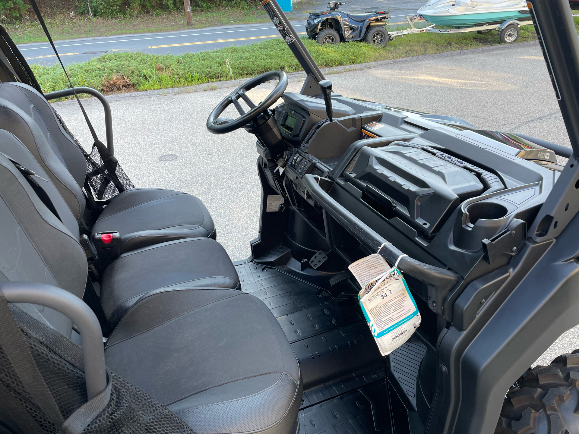 2025 Can-Am Defender PRO XT in Tyngsboro, Massachusetts - Photo 10