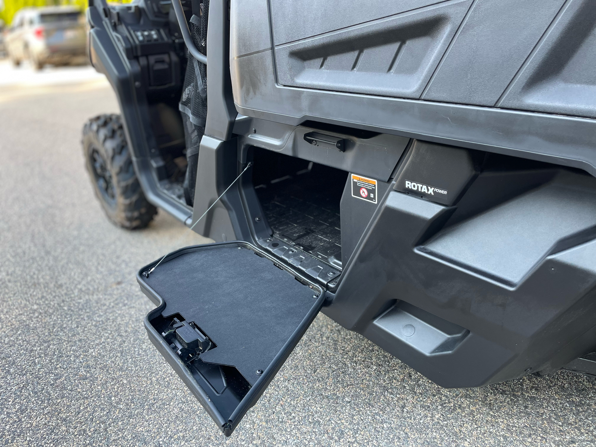 2025 Can-Am Defender PRO XT in Tyngsboro, Massachusetts - Photo 14