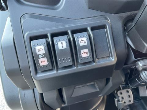 2025 Can-Am Defender PRO XT in Tyngsboro, Massachusetts - Photo 15