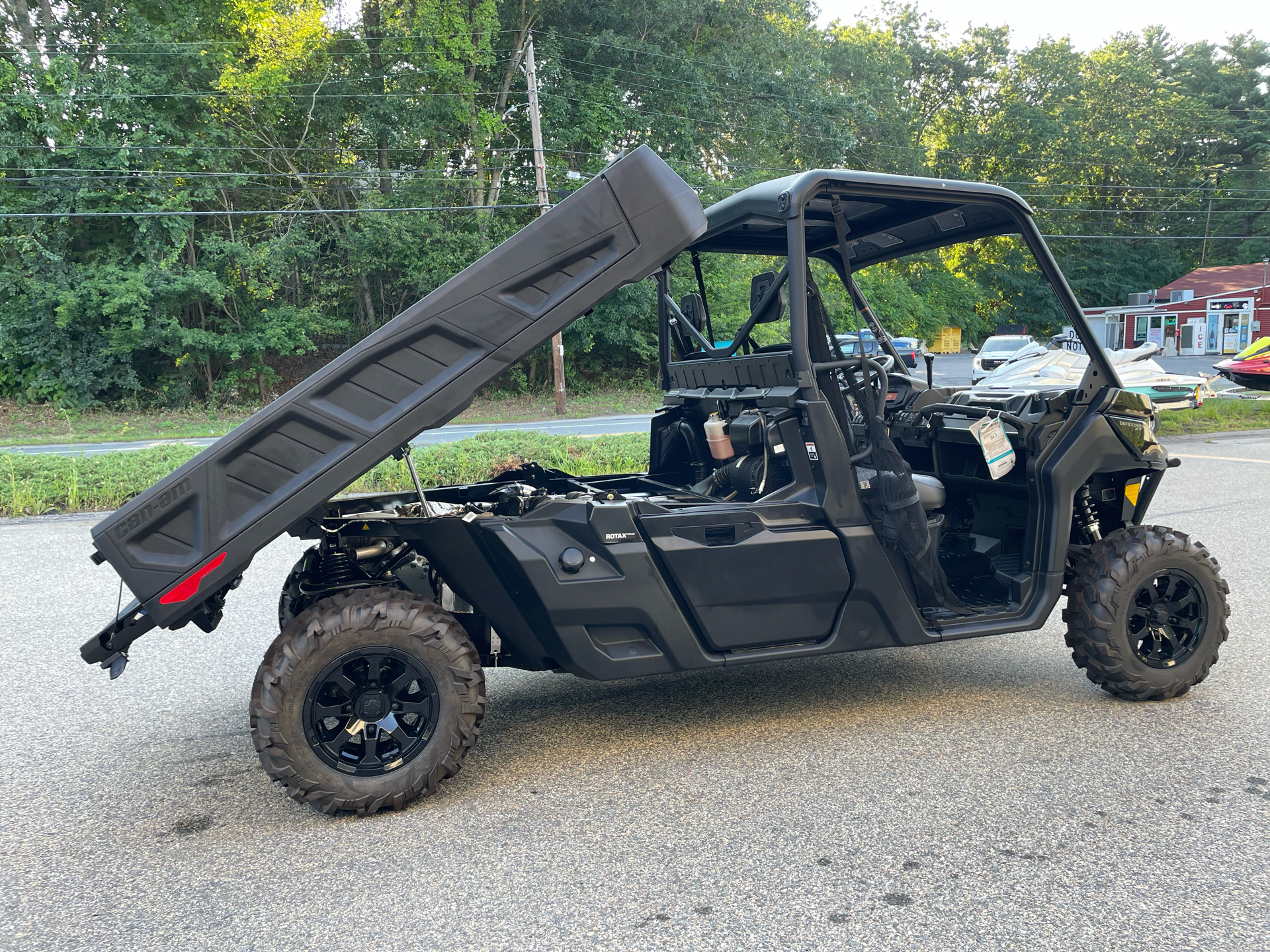 2025 Can-Am Defender PRO XT in Tyngsboro, Massachusetts - Photo 21