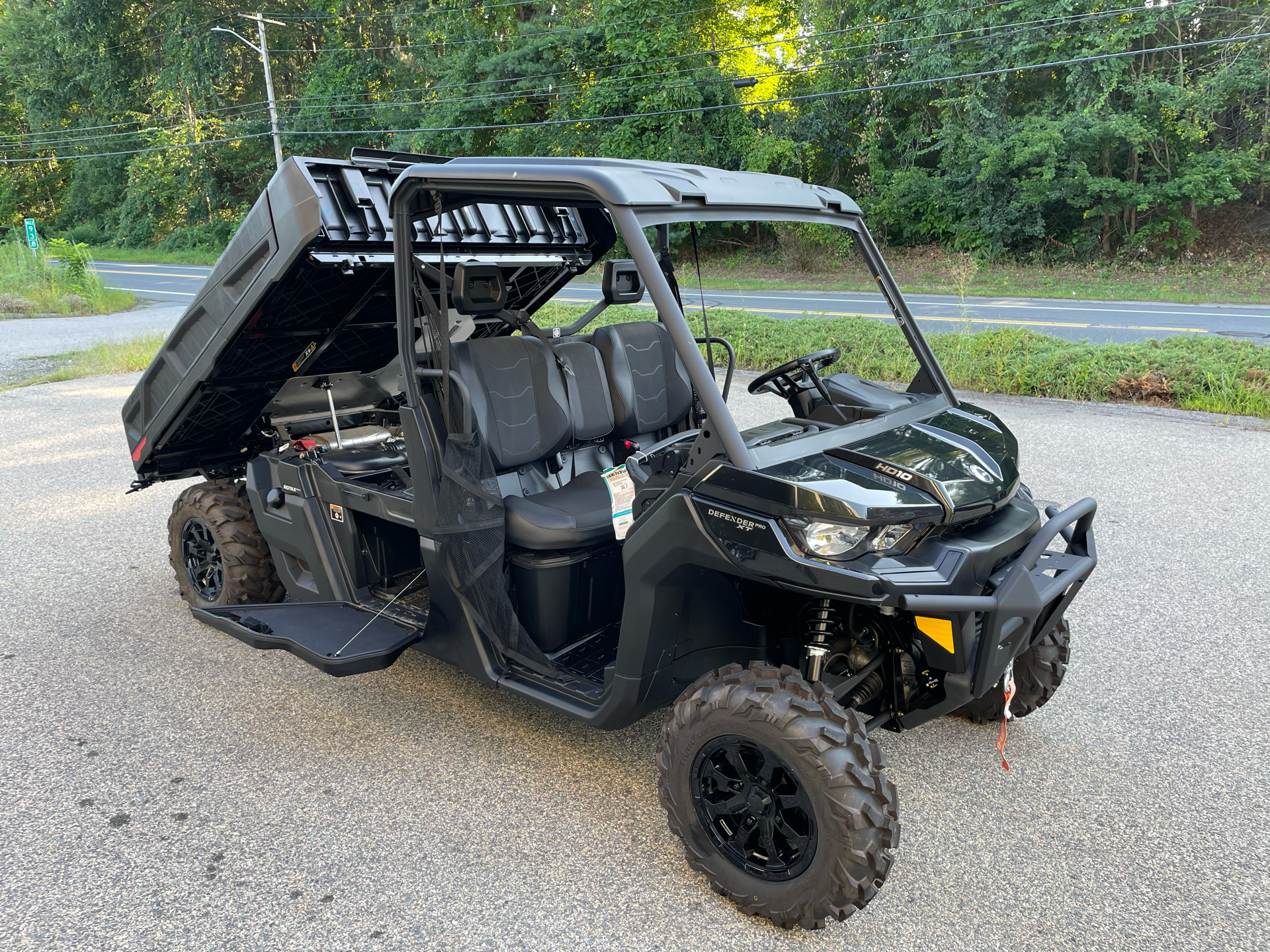 2025 Can-Am Defender PRO XT in Tyngsboro, Massachusetts - Photo 23