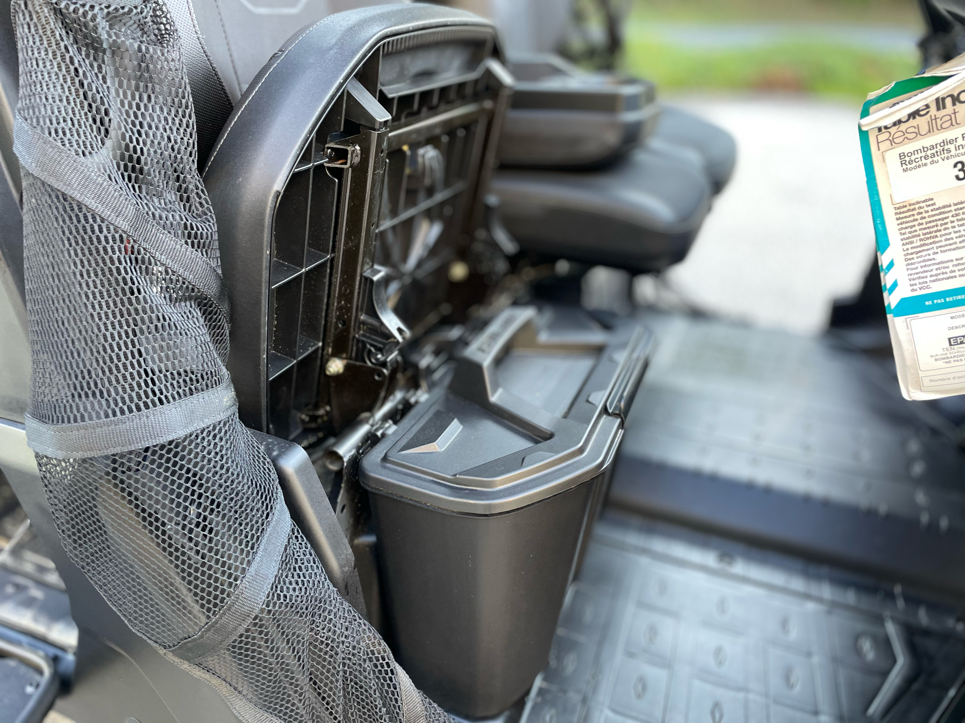 2025 Can-Am Defender PRO XT in Tyngsboro, Massachusetts - Photo 30