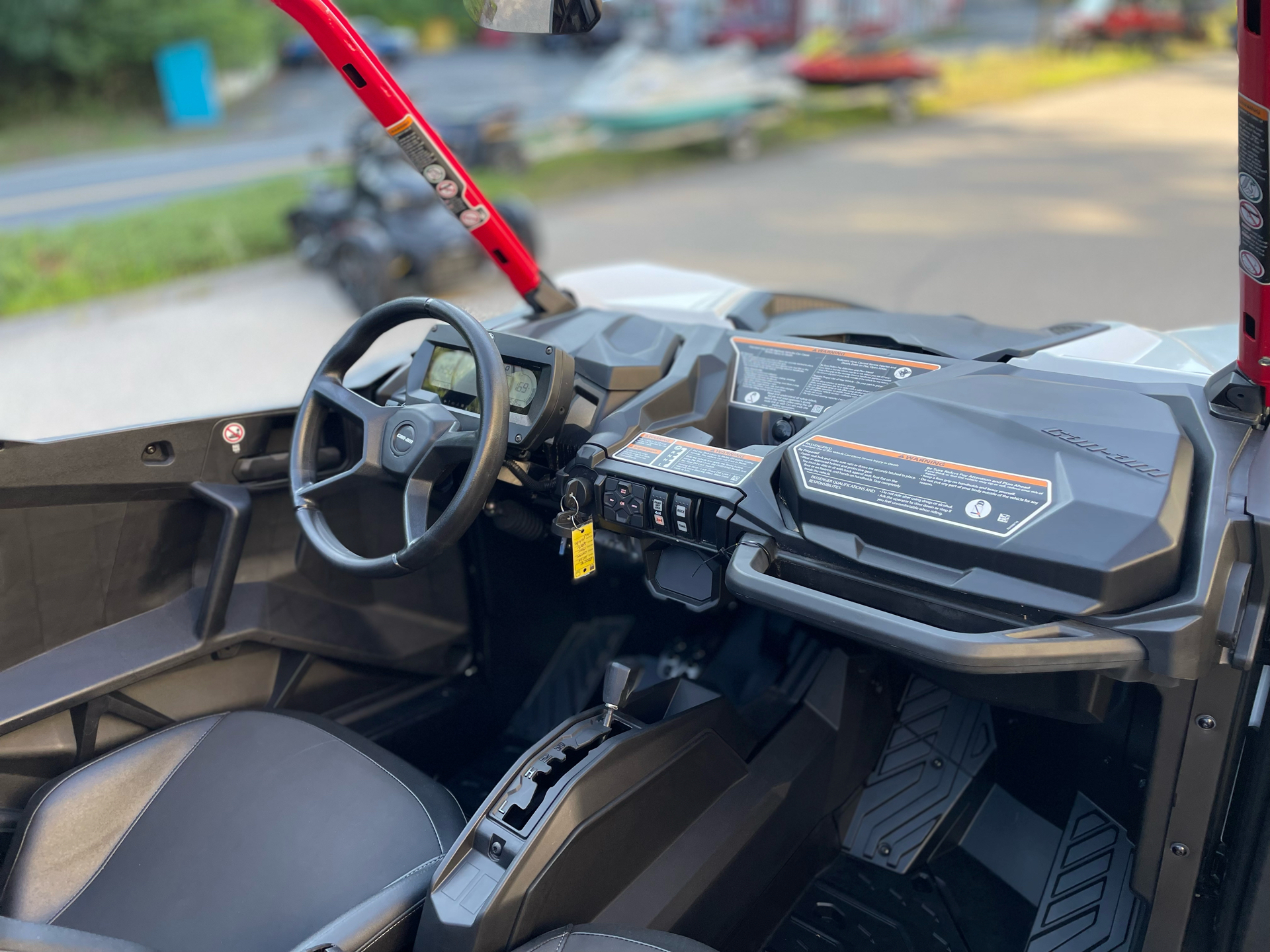 2025 Can-Am Maverick Sport X RC in Tyngsboro, Massachusetts - Photo 18