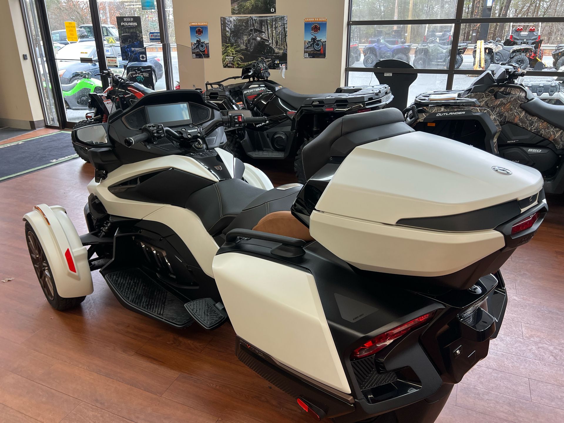 2024 Can-Am Spyder RT Sea-to-Sky in Tyngsboro, Massachusetts - Photo 5
