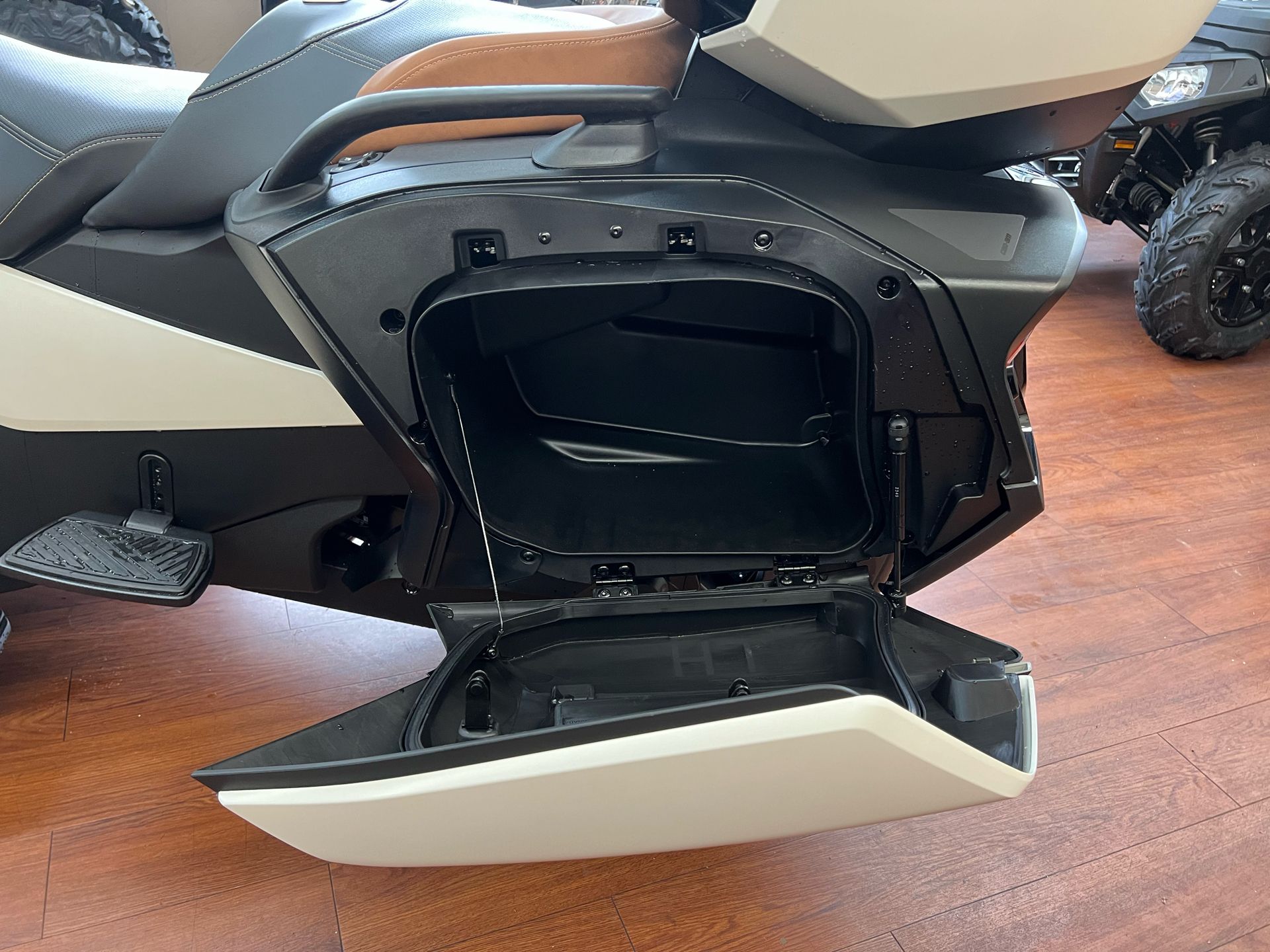 2024 Can-Am Spyder RT Sea-to-Sky in Tyngsboro, Massachusetts - Photo 10